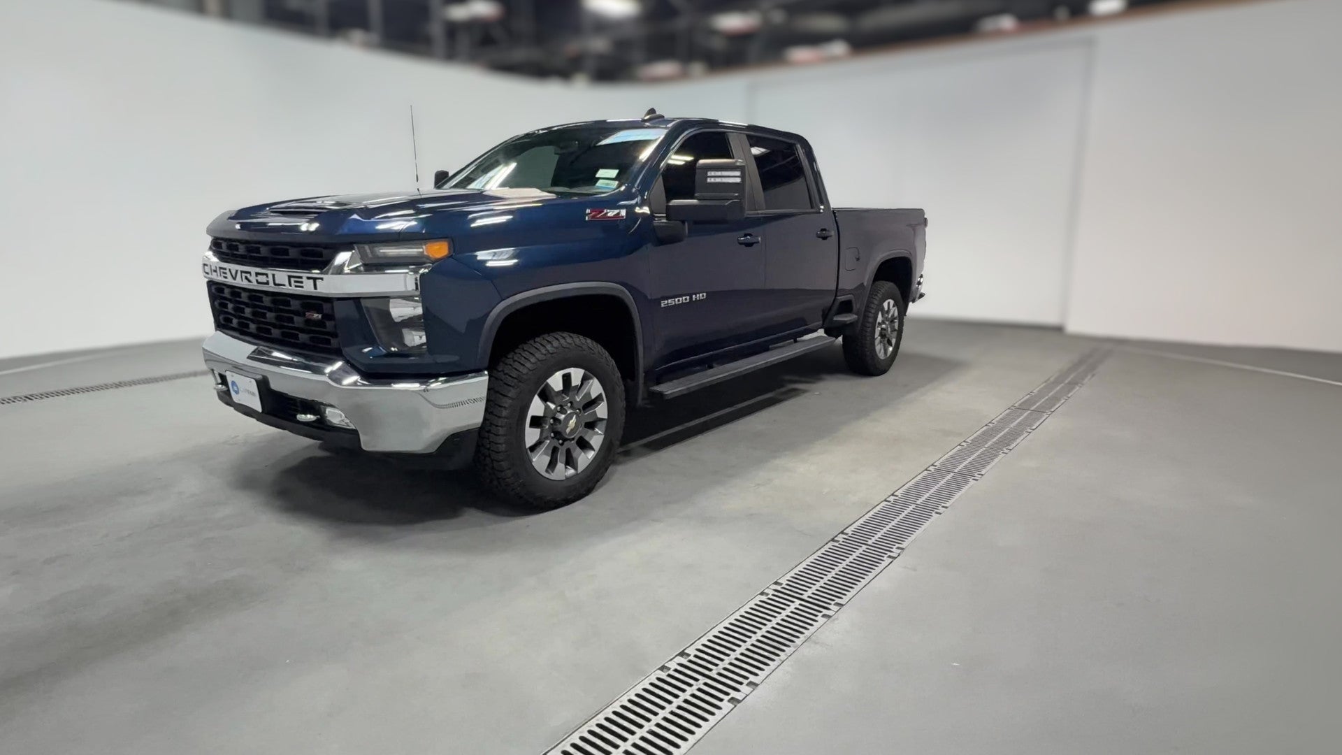 2021 Chevrolet Silverado 2500 HD Crew Cab vehicle photo