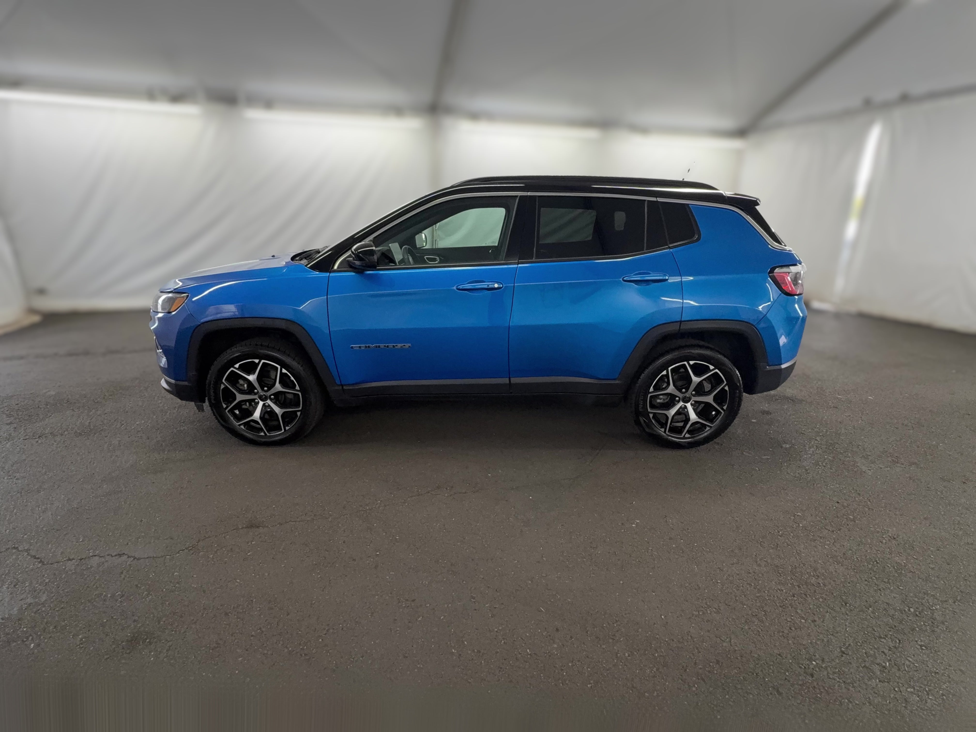 2025 Jeep Compass Limited - Photo 32