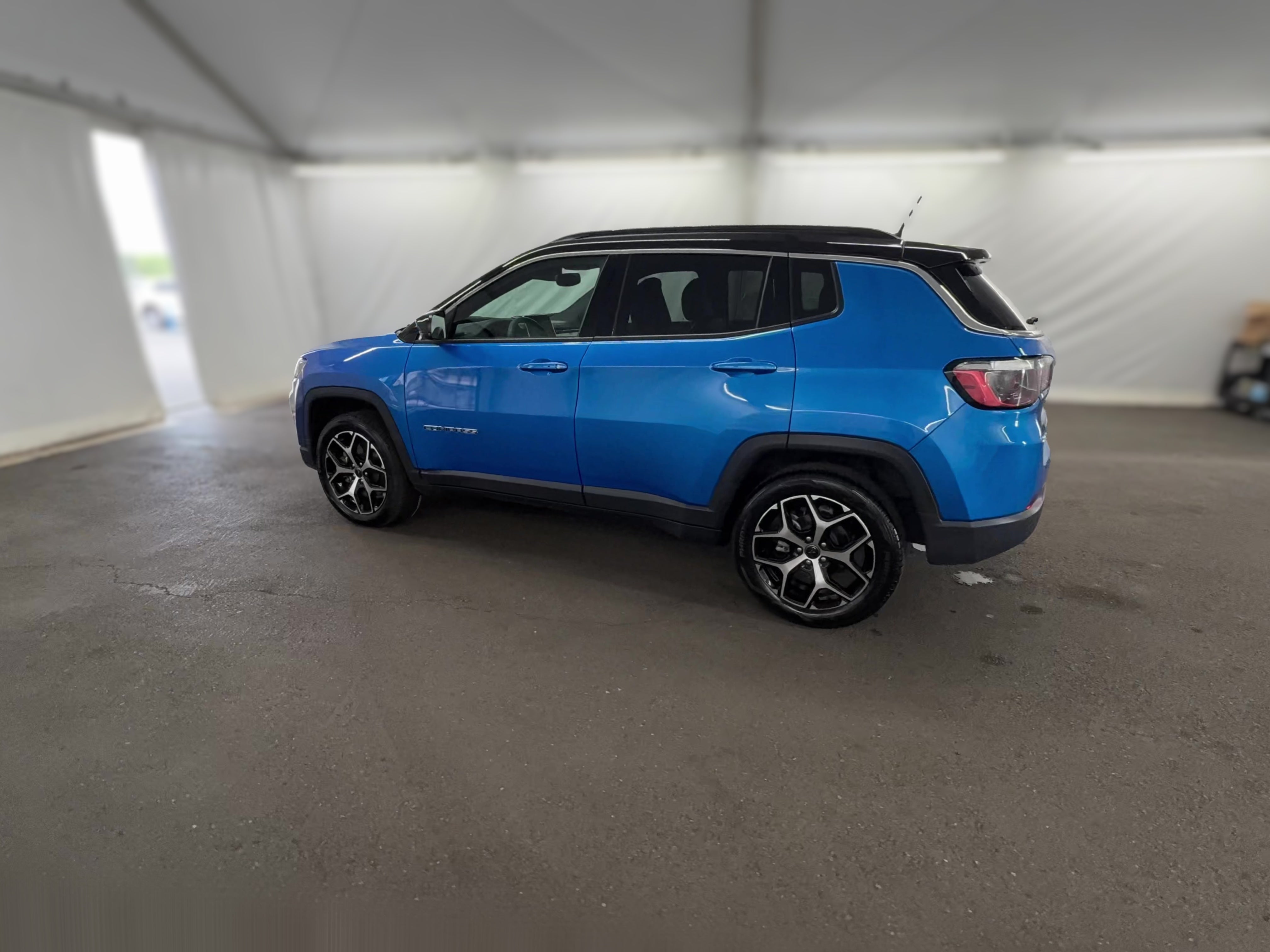 2025 Jeep Compass Limited - Photo 33