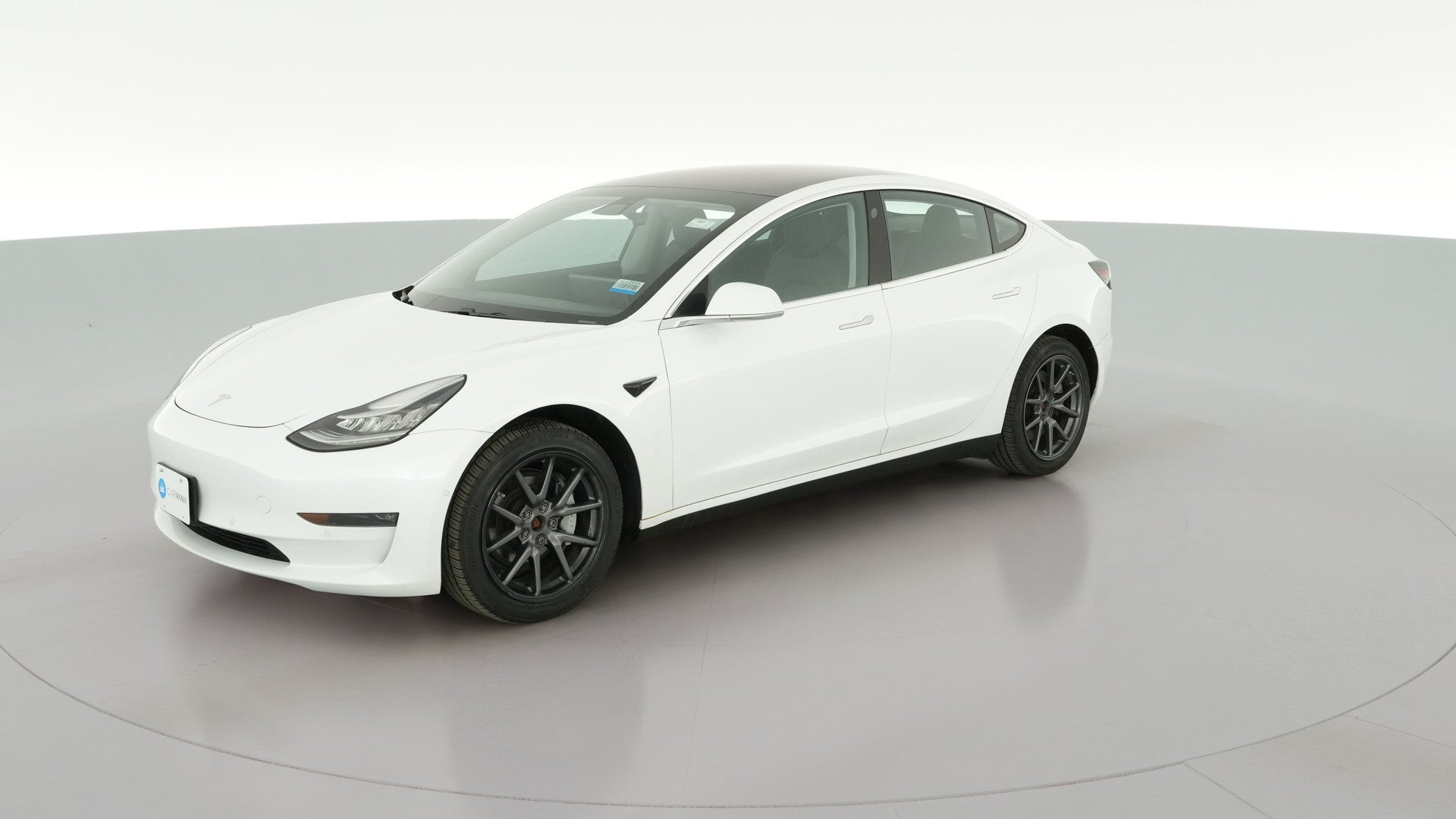2018 Tesla Model 3 vehicle photo
