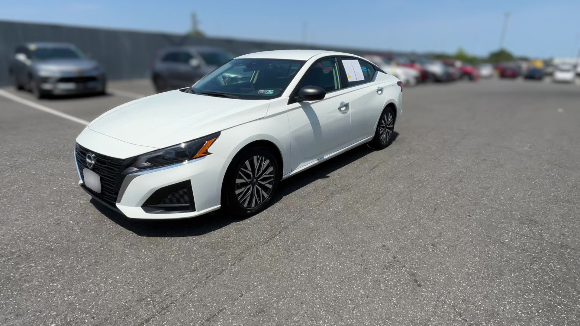 2025 Nissan Altima vehicle photo