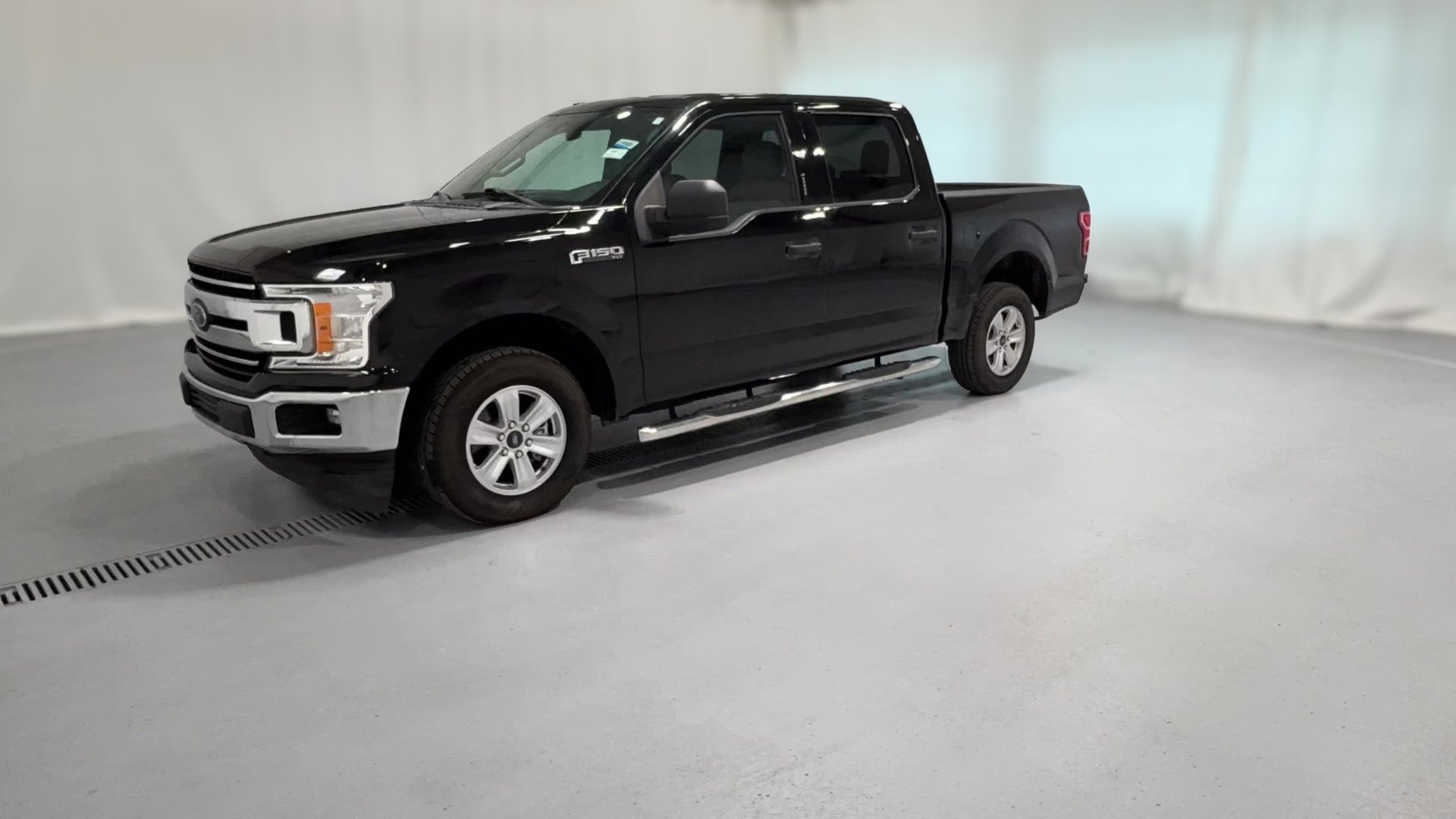 2018 Ford F150 SuperCrew Cab vehicle photo