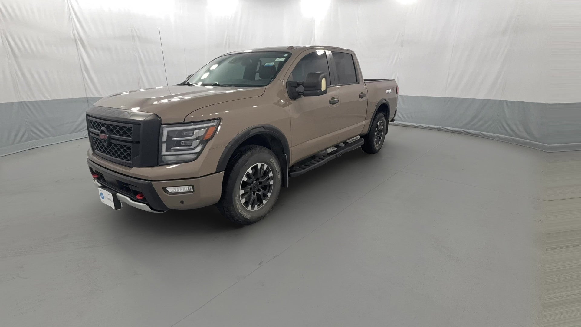 2021 Nissan Titan Crew Cab vehicle photo