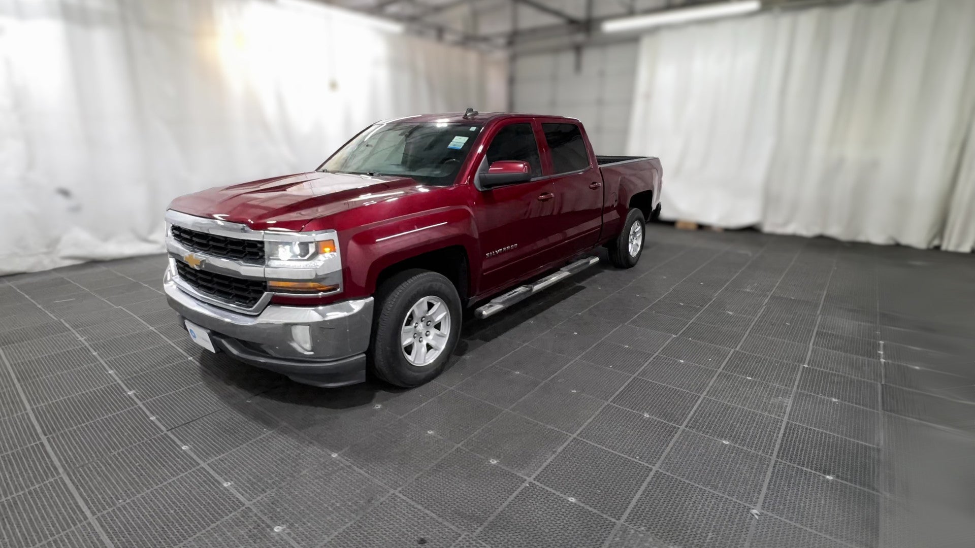 2017 Chevrolet Silverado 1500 Crew Cab vehicle photo