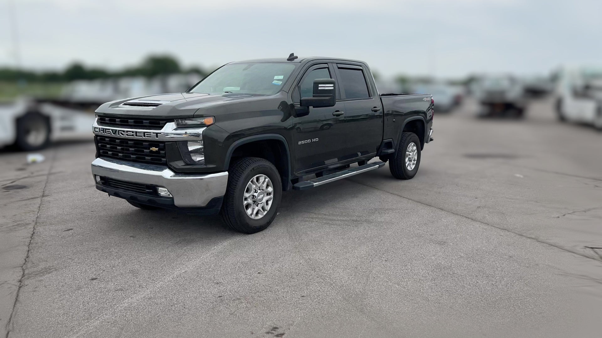 2022 Chevrolet Silverado 2500 HD Crew Cab vehicle photo