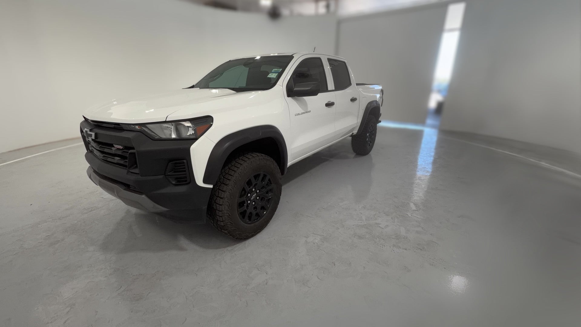 2025 Chevrolet Colorado Crew Cab vehicle photo