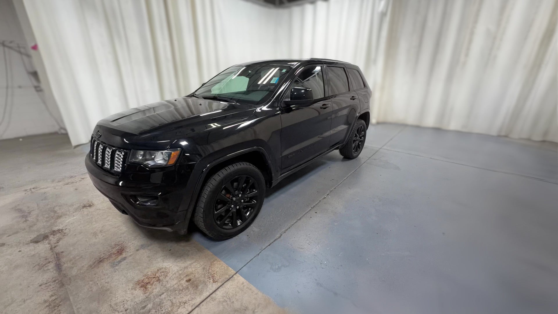 2021 Jeep Grand Cherokee vehicle photo