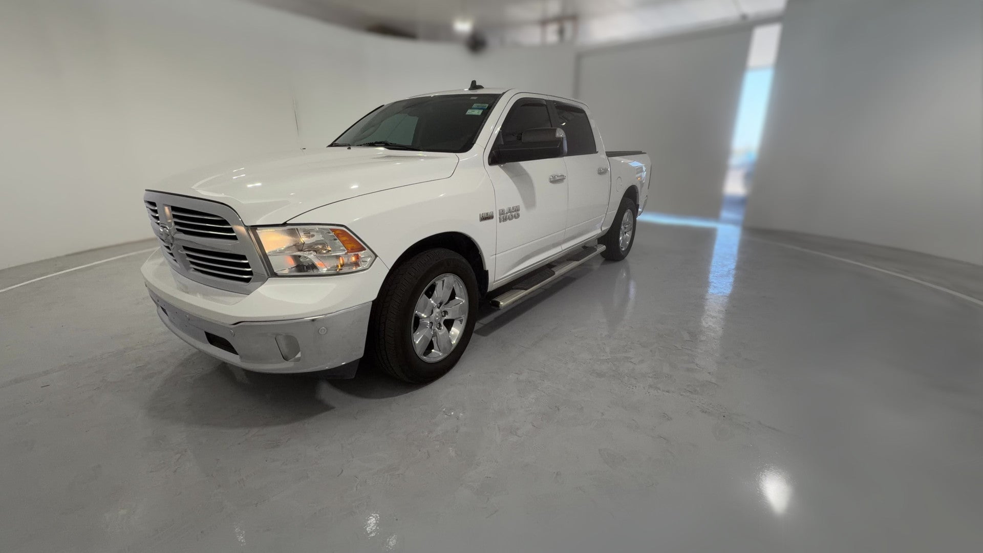2018 Ram 1500 Crew Cab vehicle photo