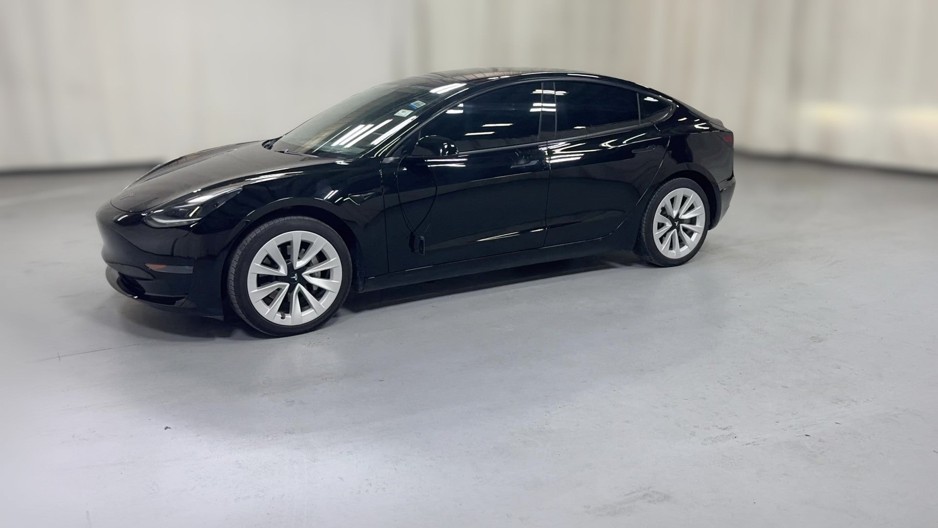 2021 Tesla Model 3 vehicle photo