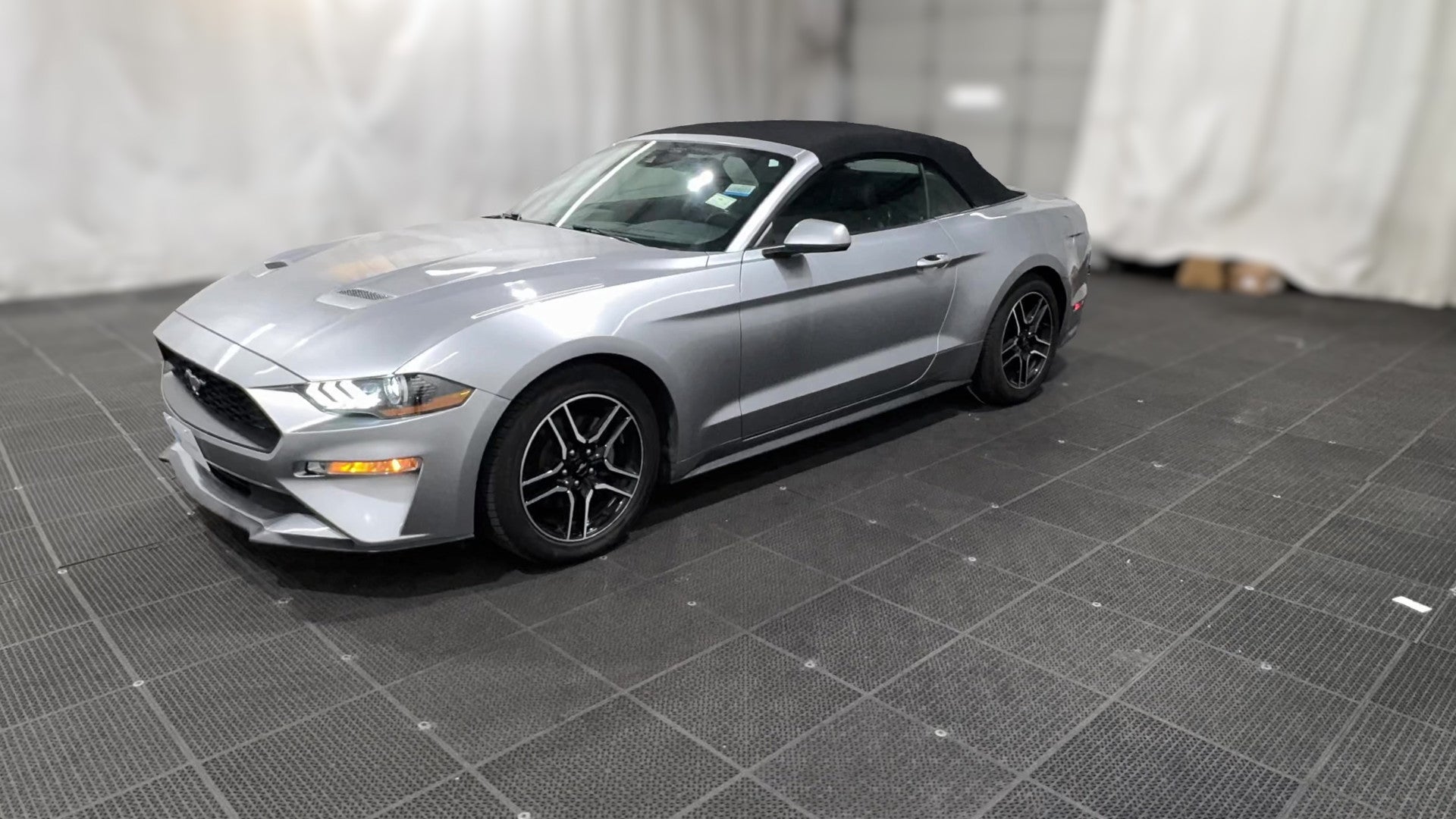 2021 Ford Mustang vehicle photo