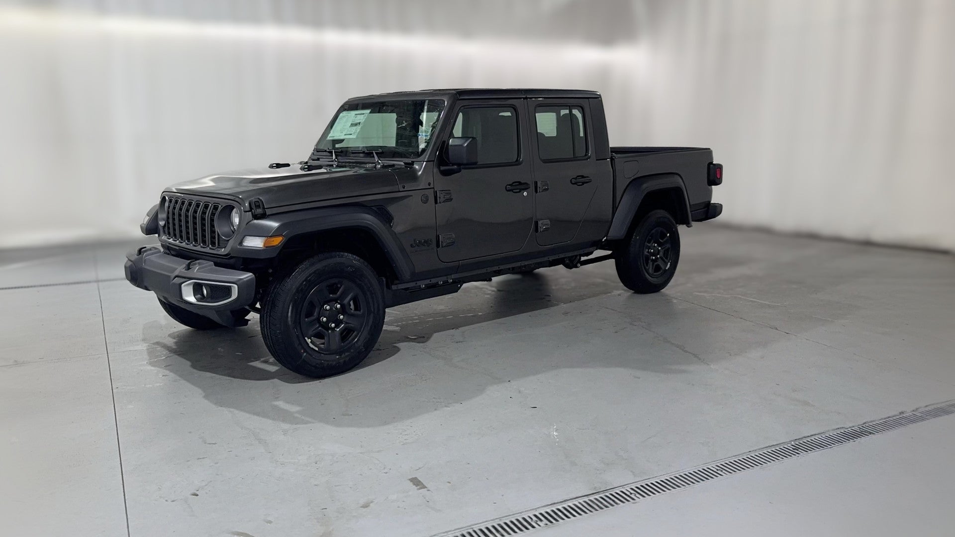 2026 Jeep Gladiator vehicle photo