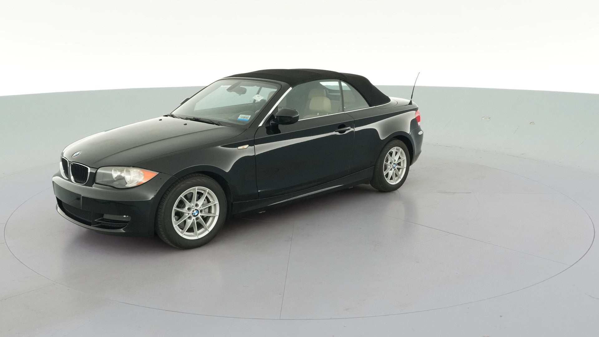 2011 BMW 1 Series vehicle photo