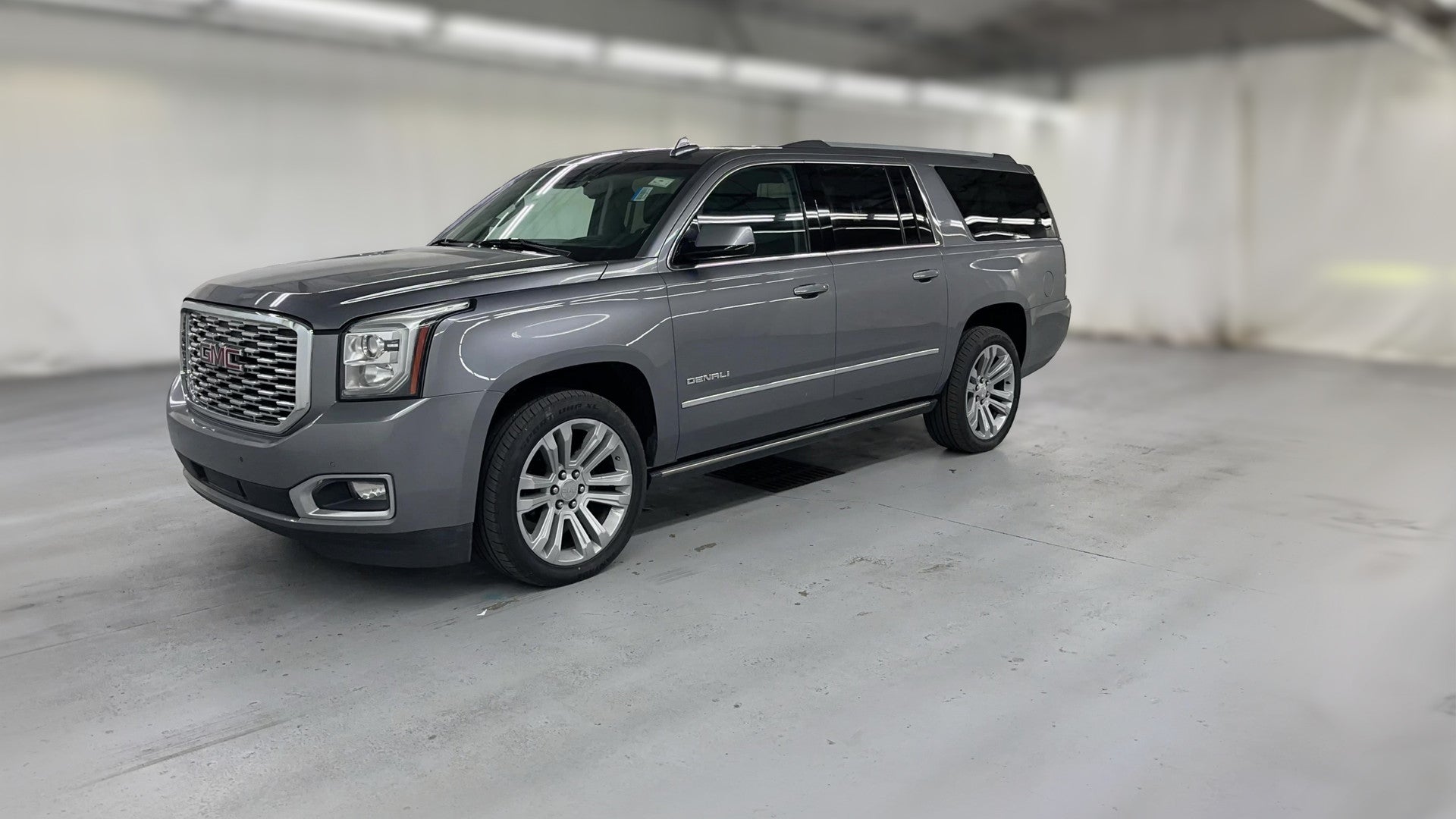 2019 GMC Yukon XL vehicle photo