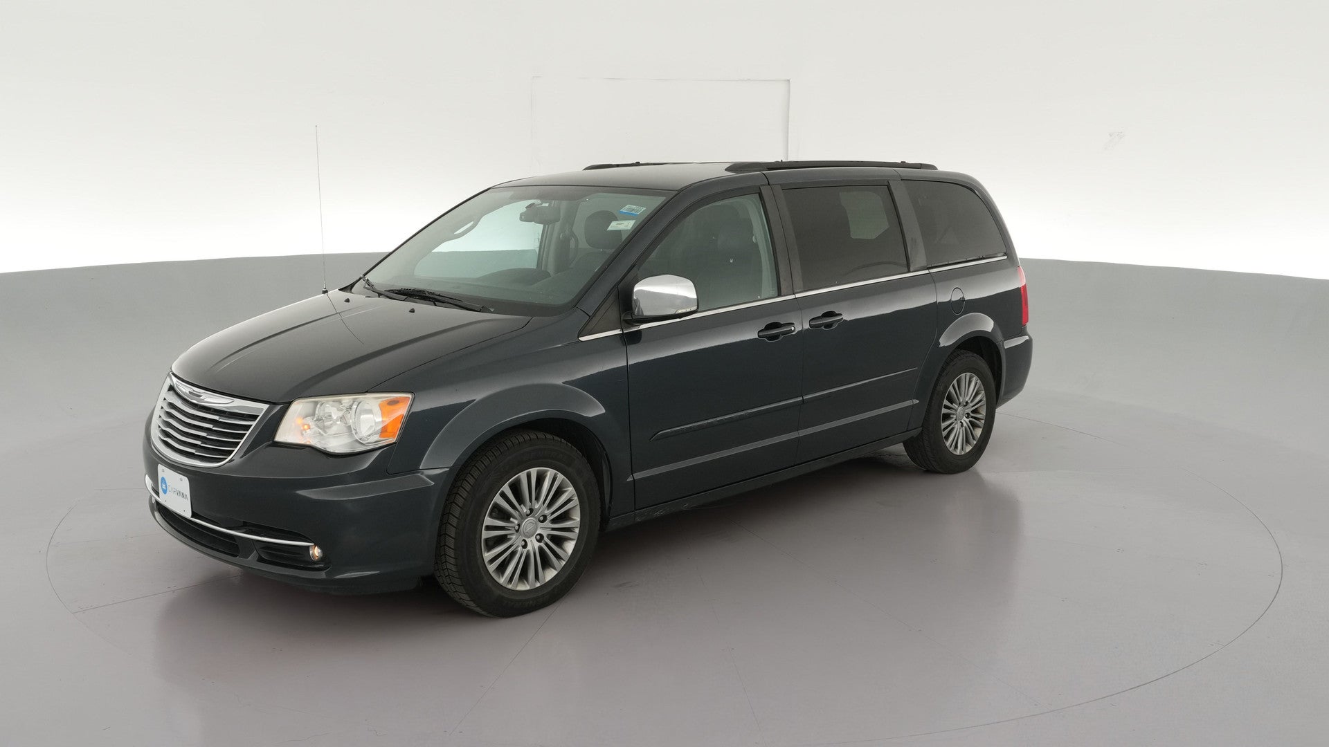 2014 Chrysler Town & Country vehicle photo