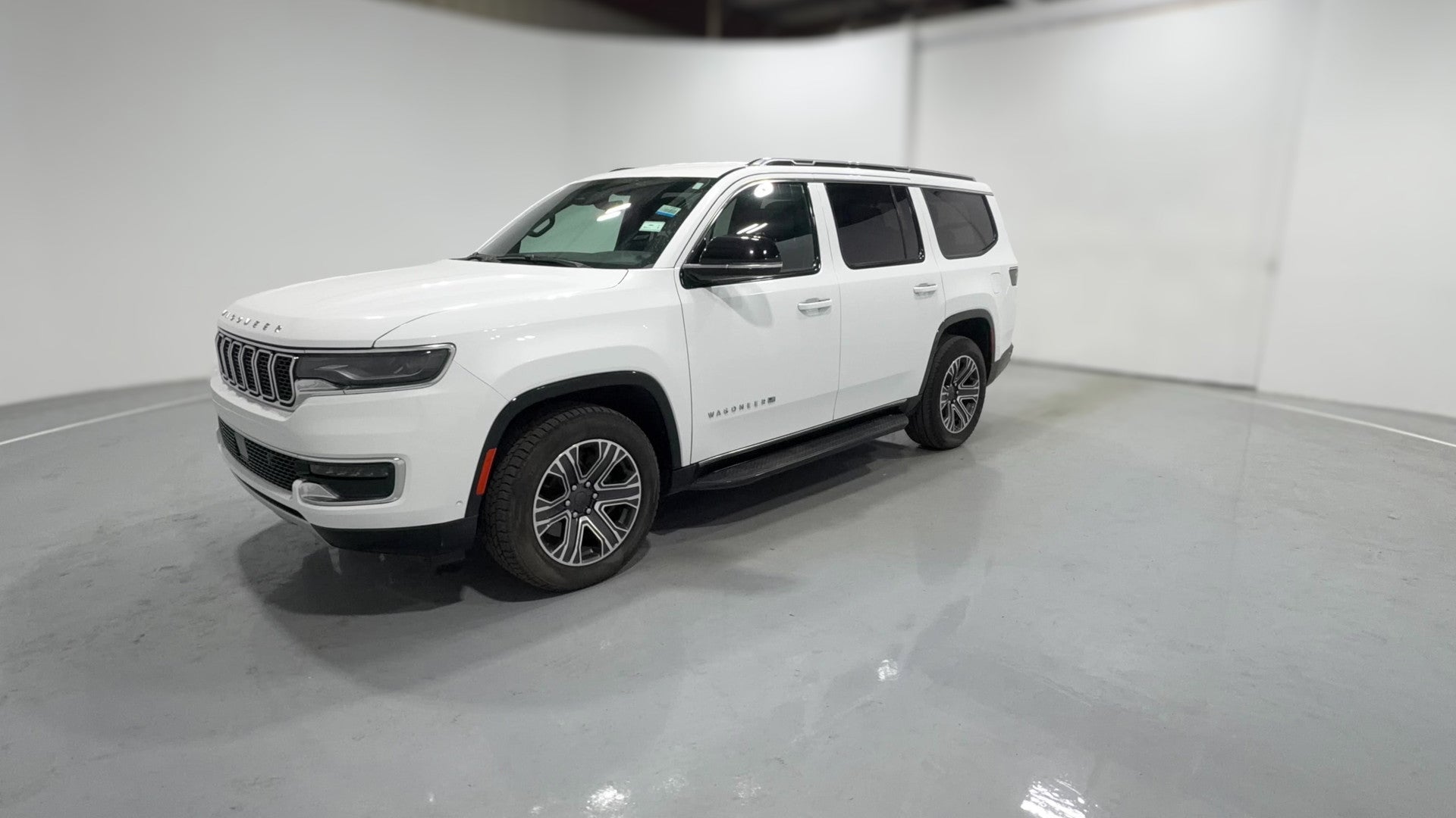 2024 Jeep Wagoneer vehicle photo
