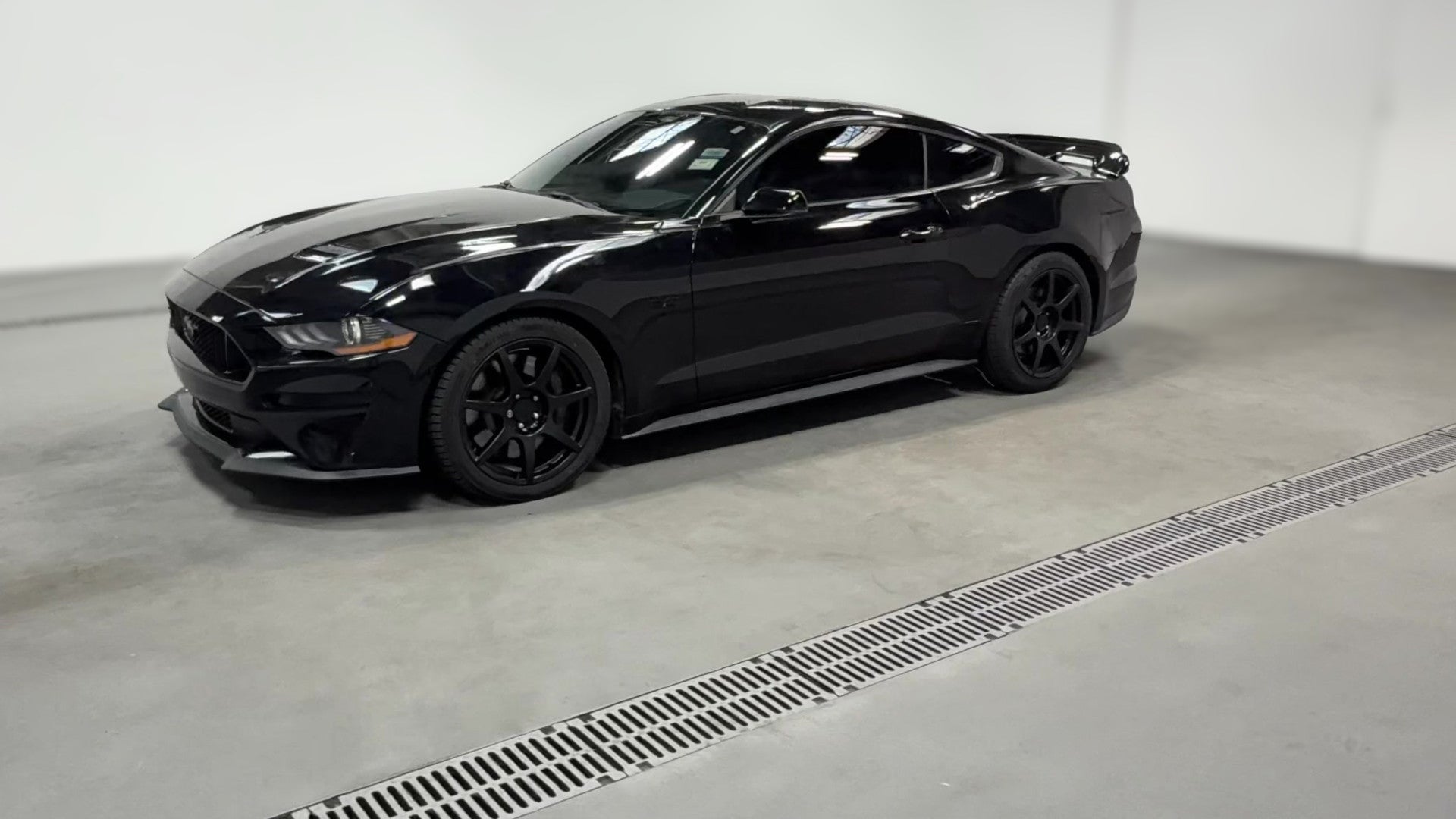2018 Ford Mustang vehicle photo