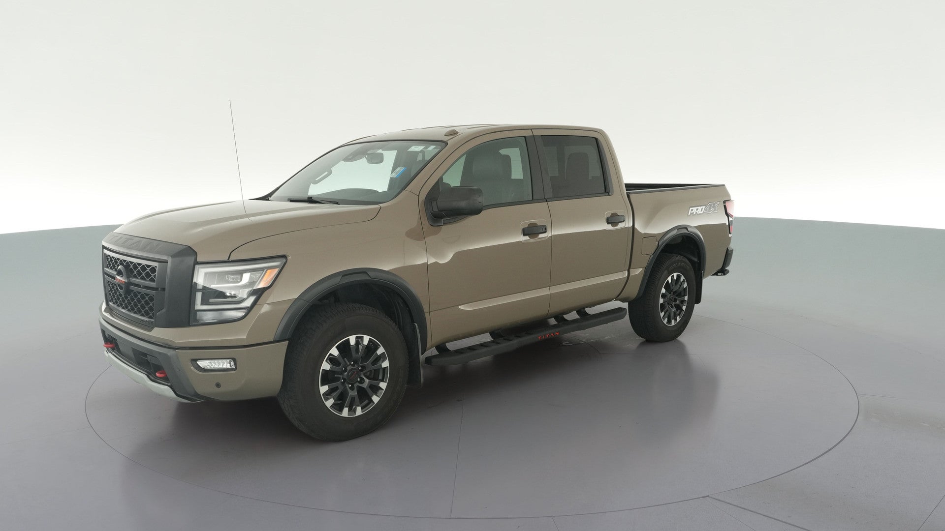 2021 Nissan Titan Crew Cab vehicle photo