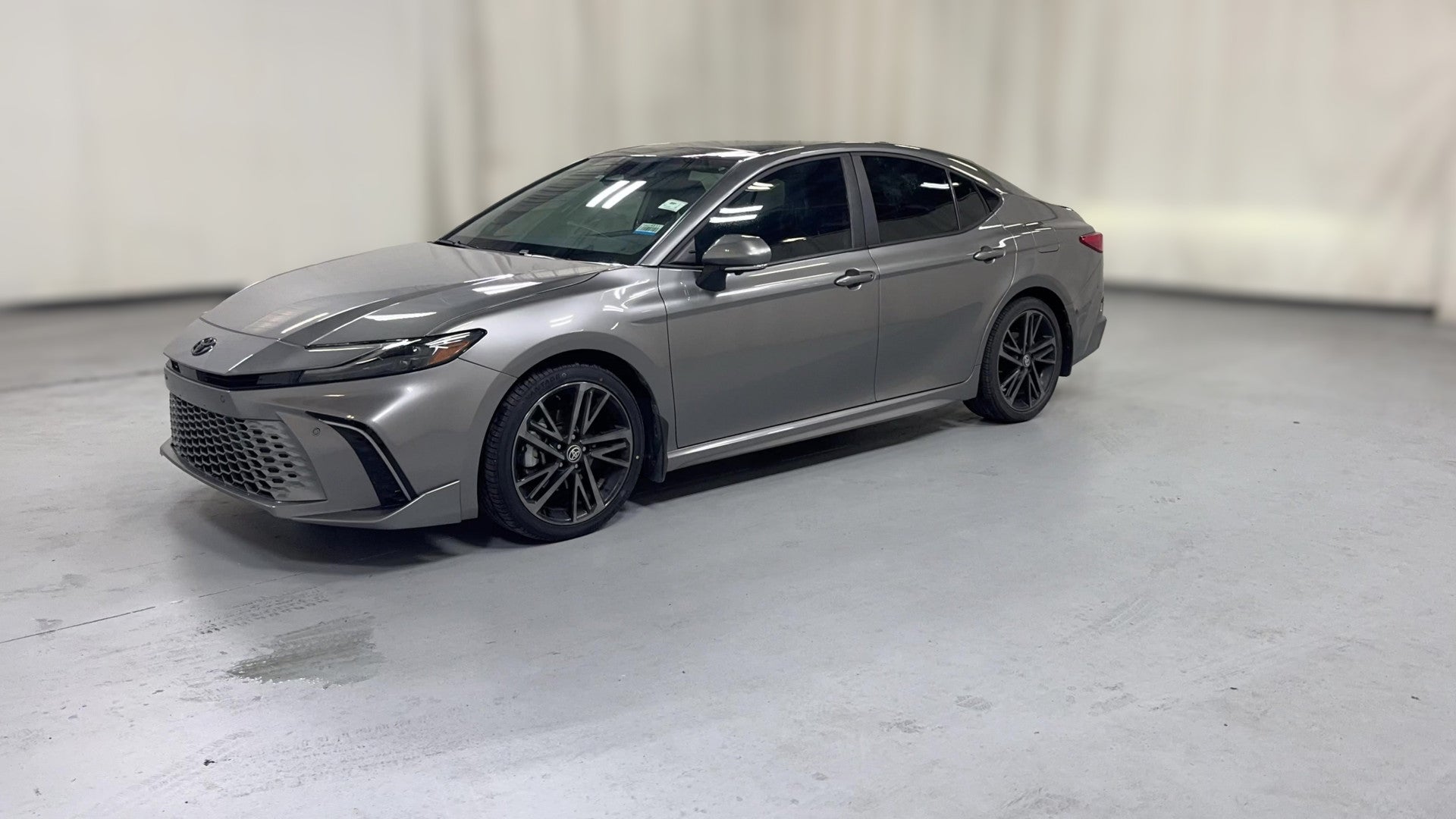 2025 Toyota Camry vehicle photo