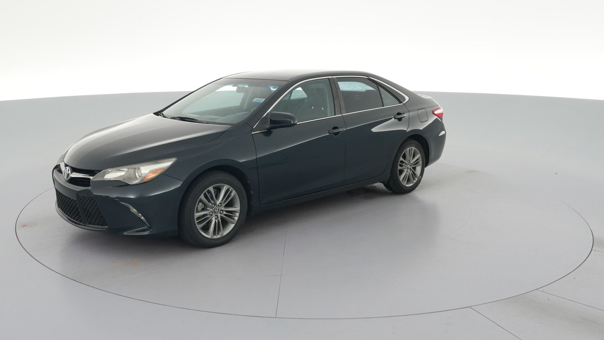 2016 Toyota Camry vehicle photo