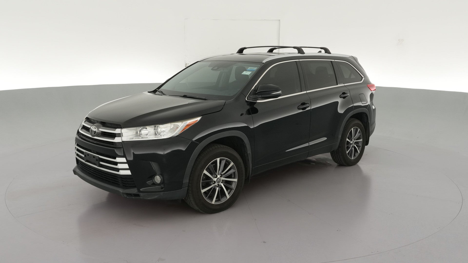 2017 Toyota Highlander vehicle photo