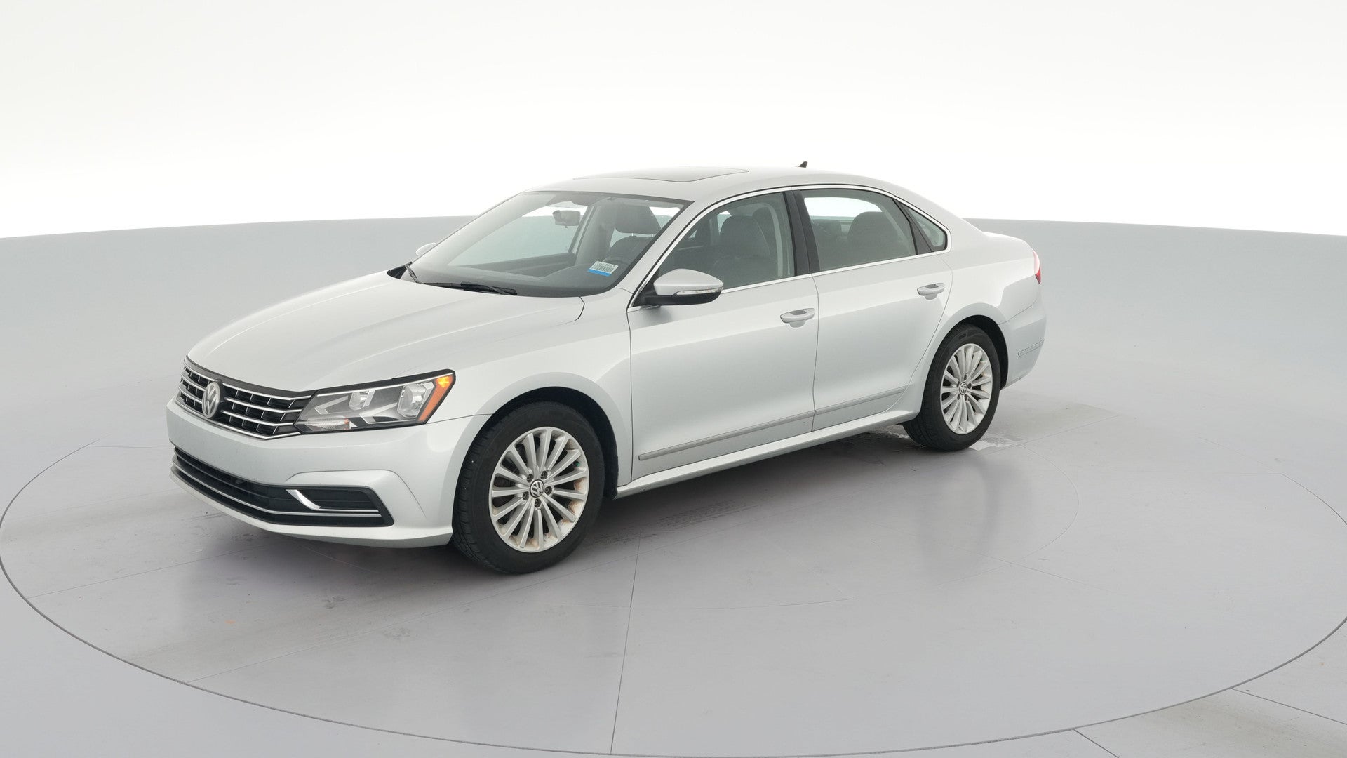 2016 Volkswagen Passat vehicle photo