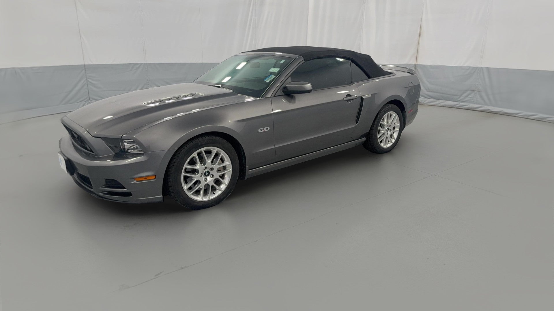 2014 Ford Mustang vehicle photo