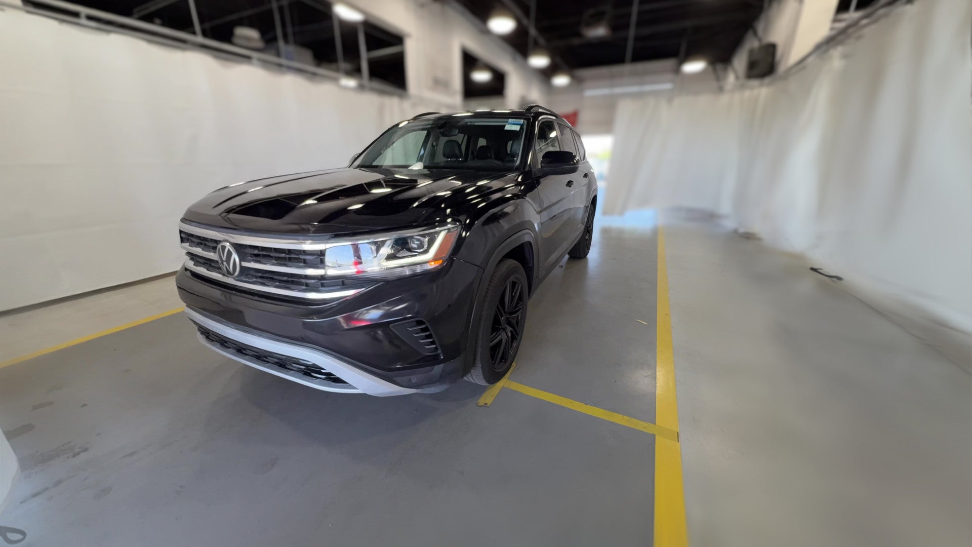 2021 Volkswagen Atlas vehicle photo