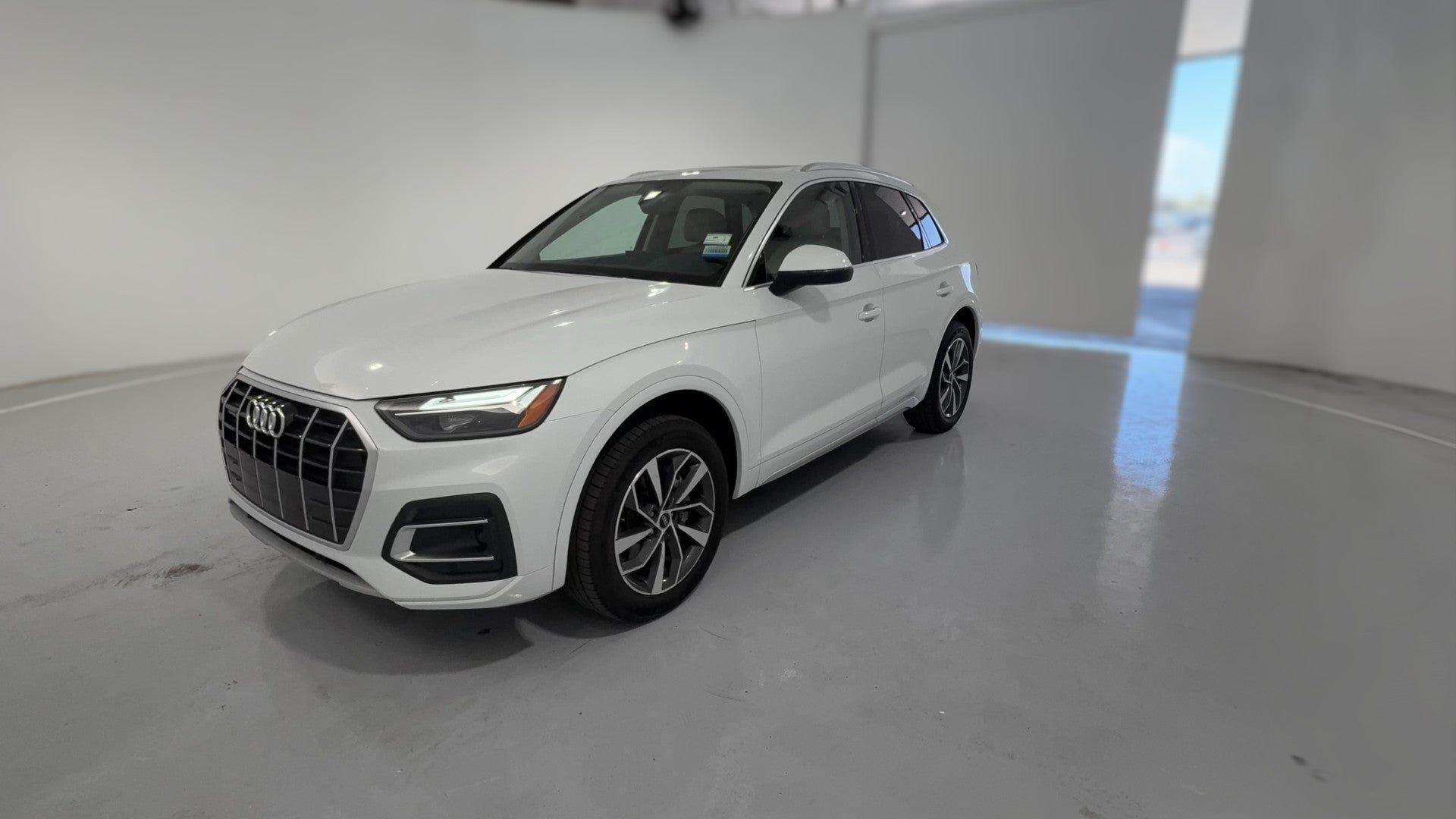 2021 Audi Q5 vehicle photo