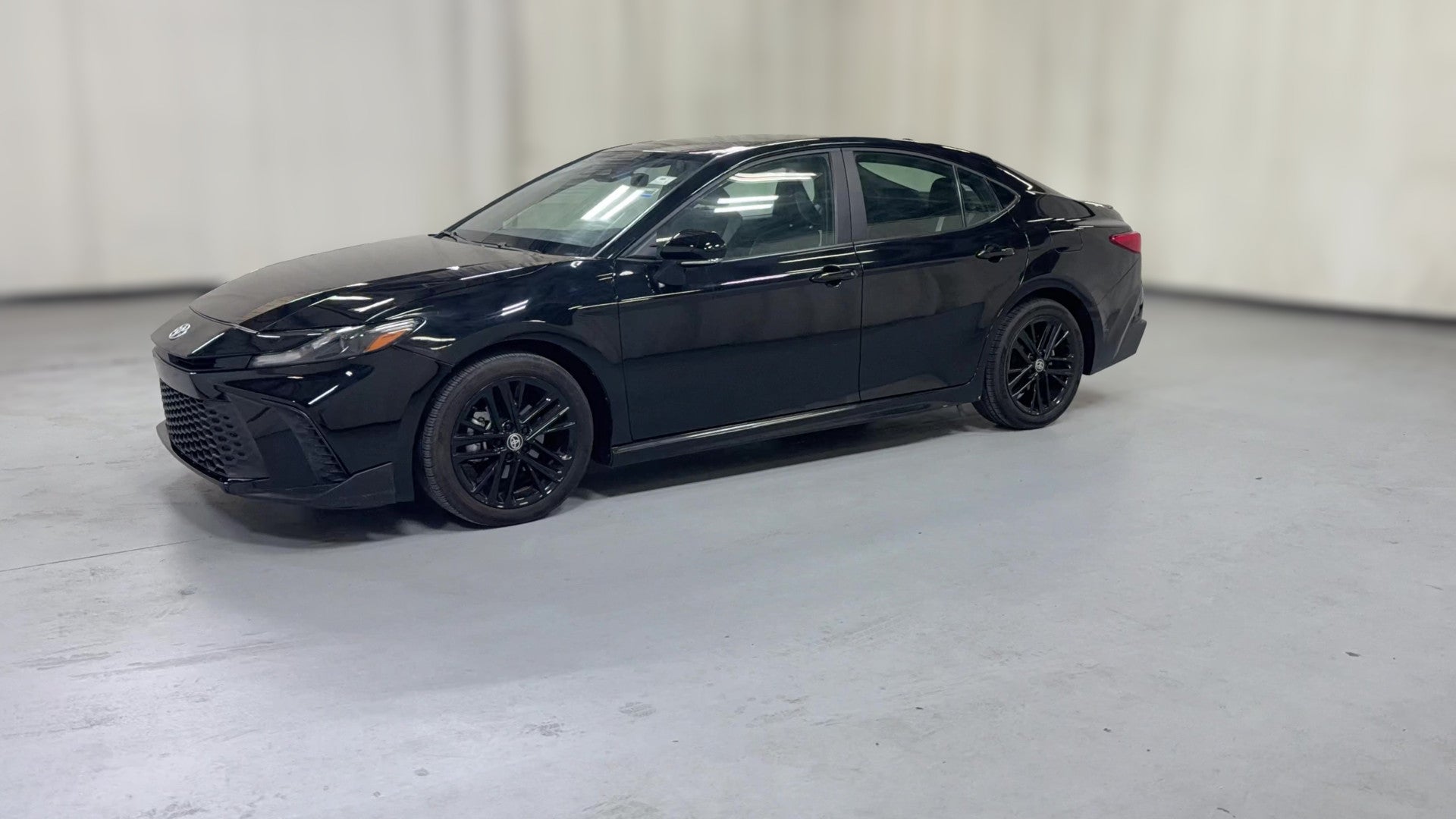 2025 Toyota Camry vehicle photo