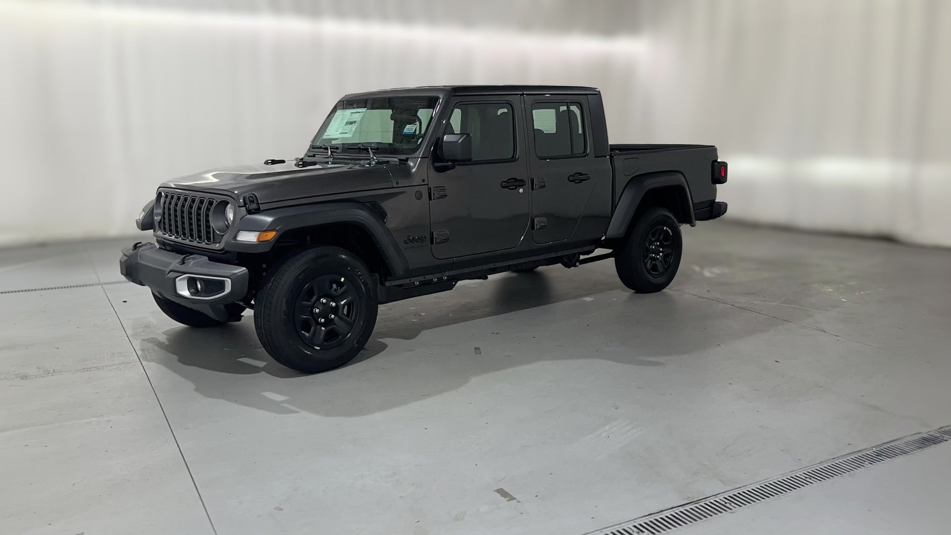 2026 Jeep Gladiator vehicle photo