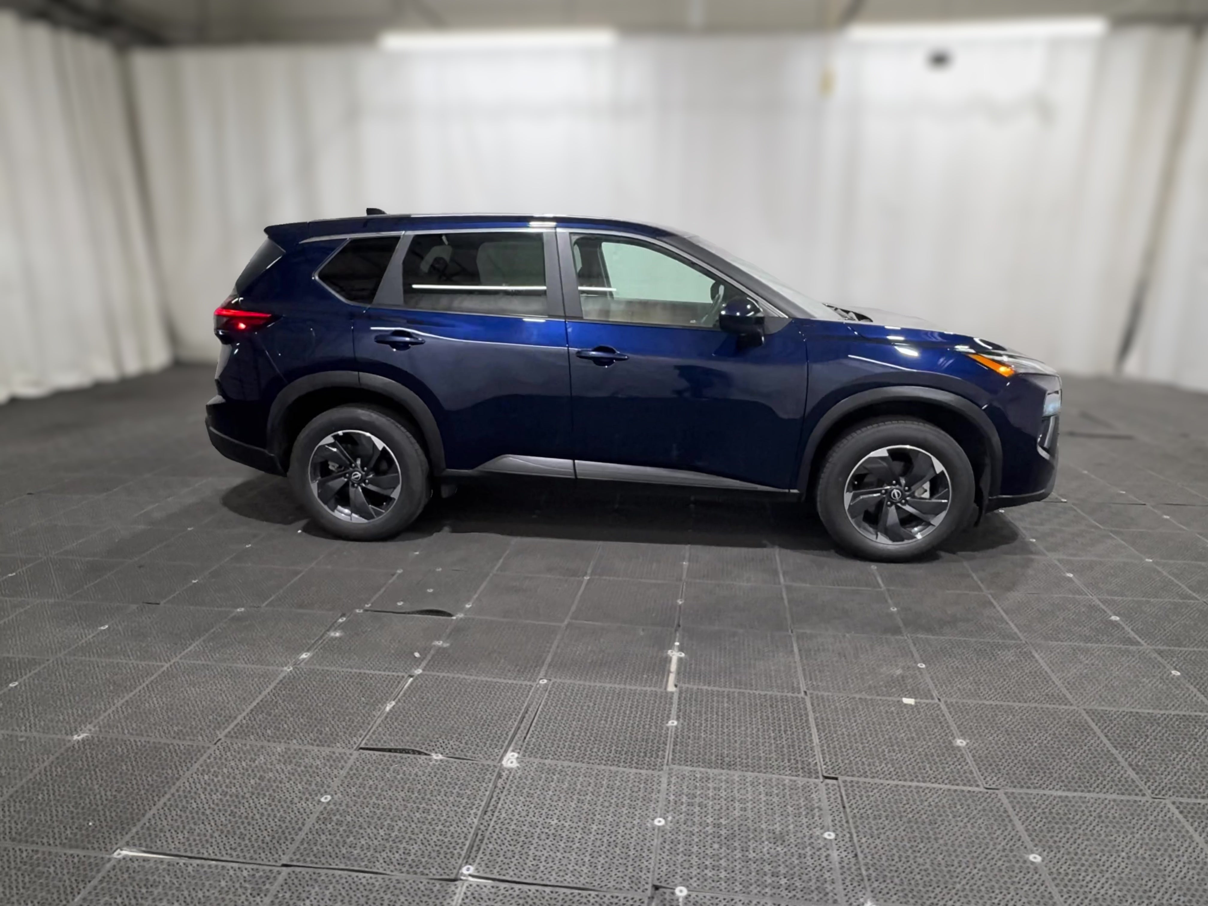 2025 Nissan Rogue SV - Photo 35