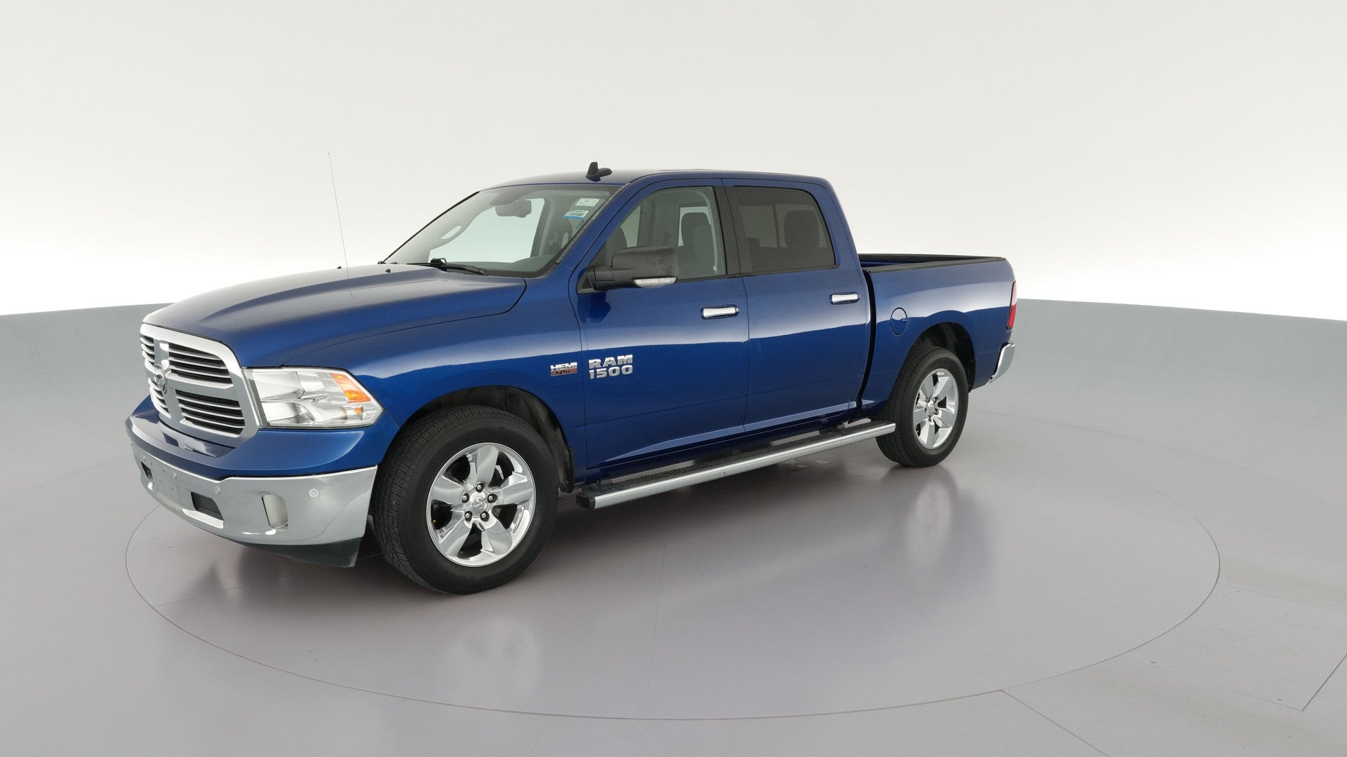 2016 Ram 1500 Crew Cab vehicle photo