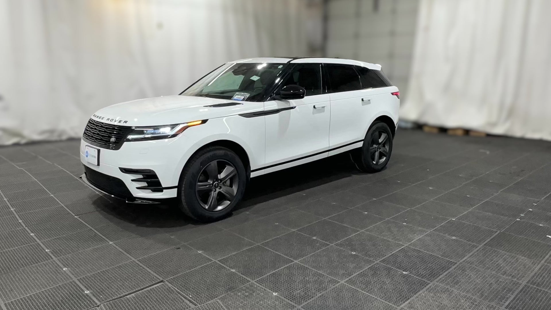 2025 Land Rover Range Rover Velar vehicle photo