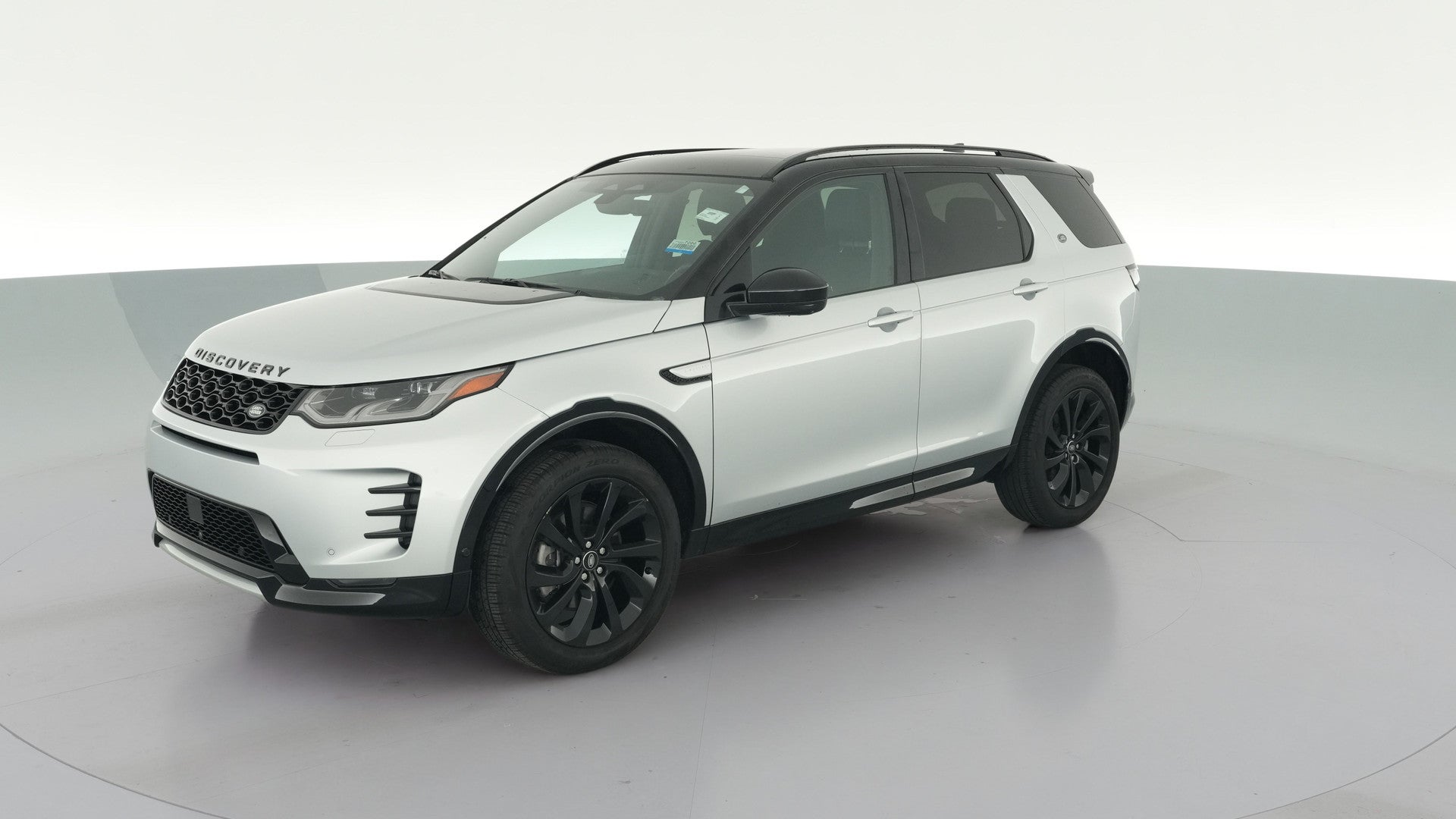 2024 Land Rover Discovery Sport vehicle photo