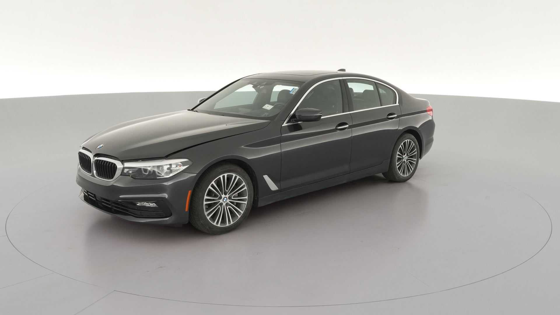 2018 BMW 5 Series vehicle photo