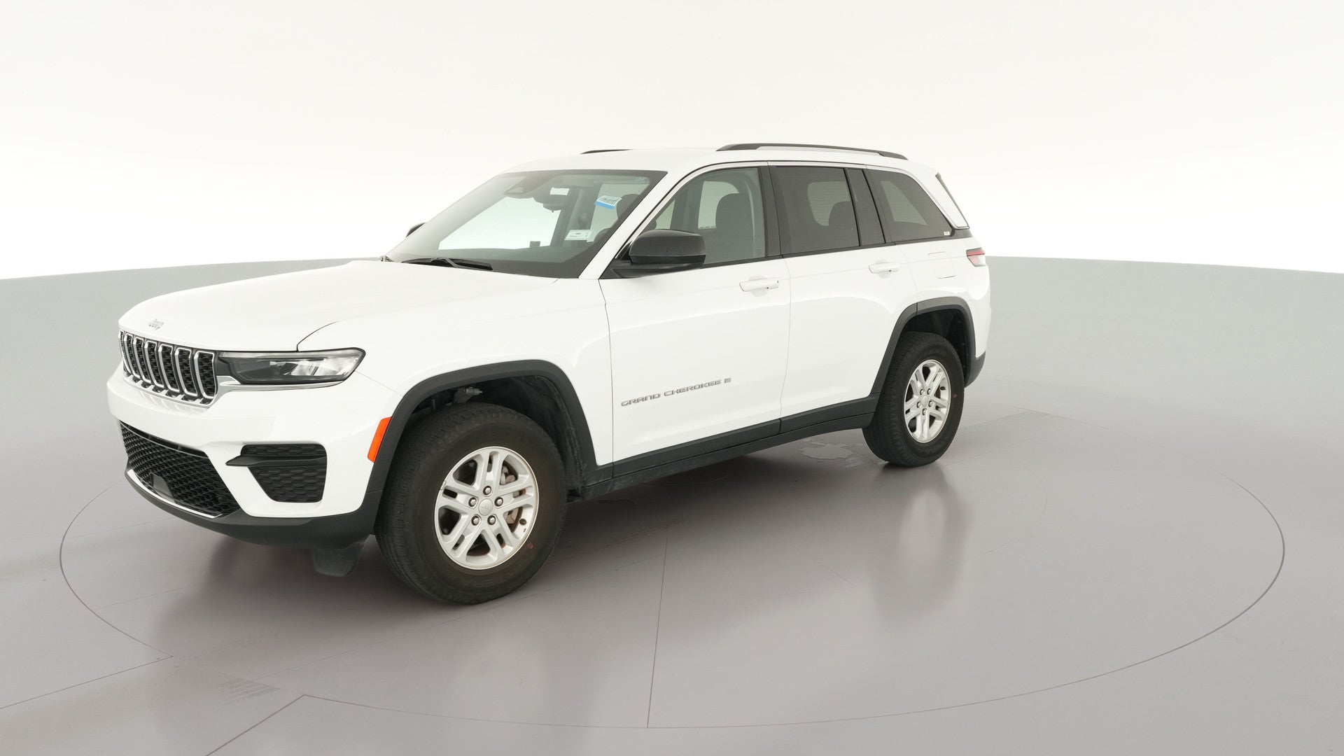 2024 Jeep Grand Cherokee vehicle photo