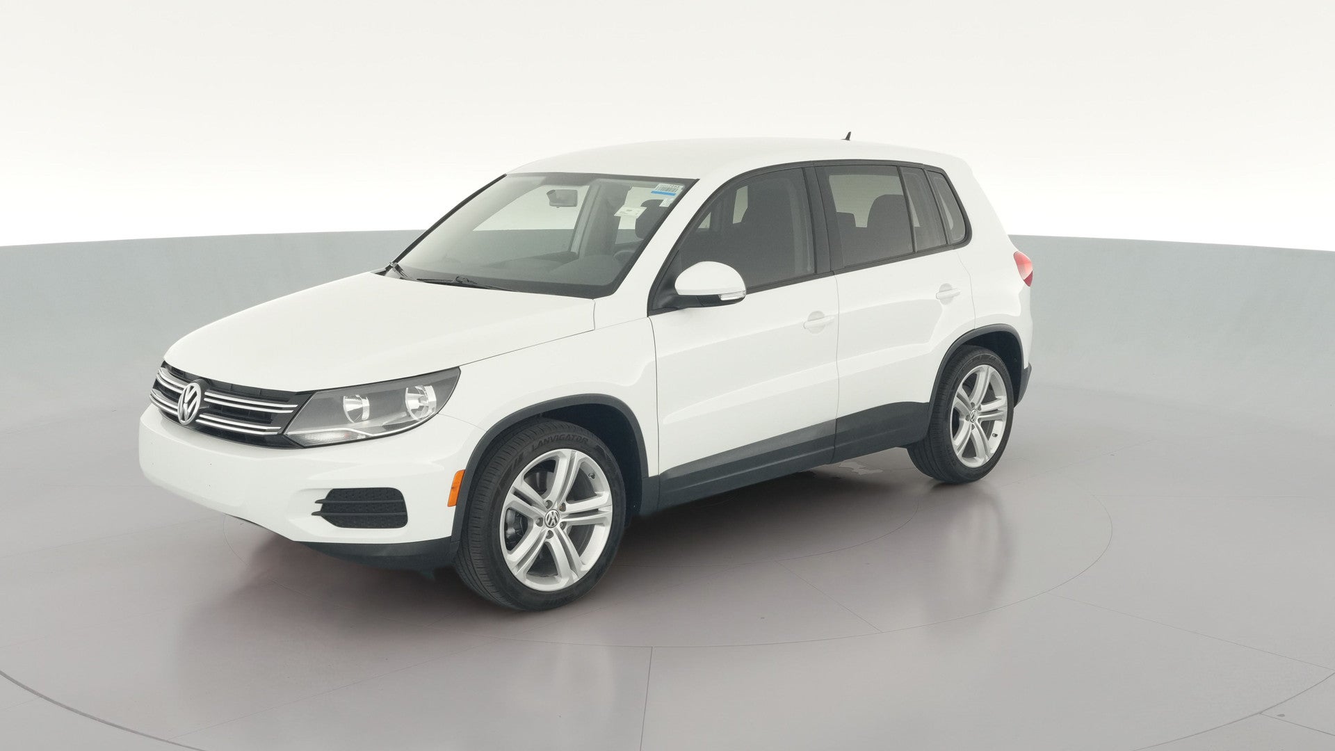 2018 Volkswagen Tiguan Limited vehicle photo