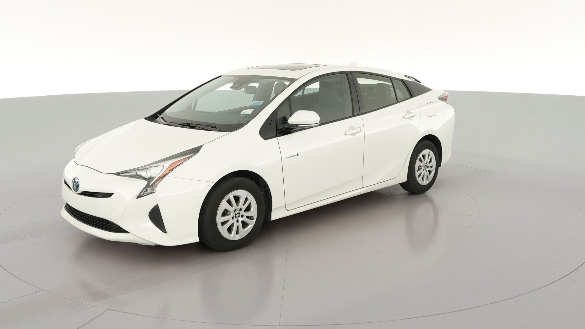 2018 Toyota Prius vehicle photo