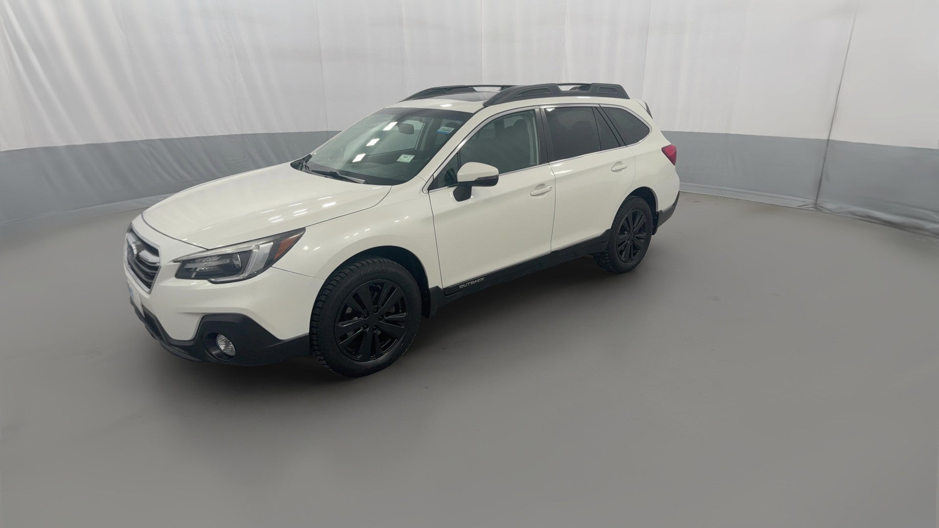 2018 Subaru Outback vehicle photo