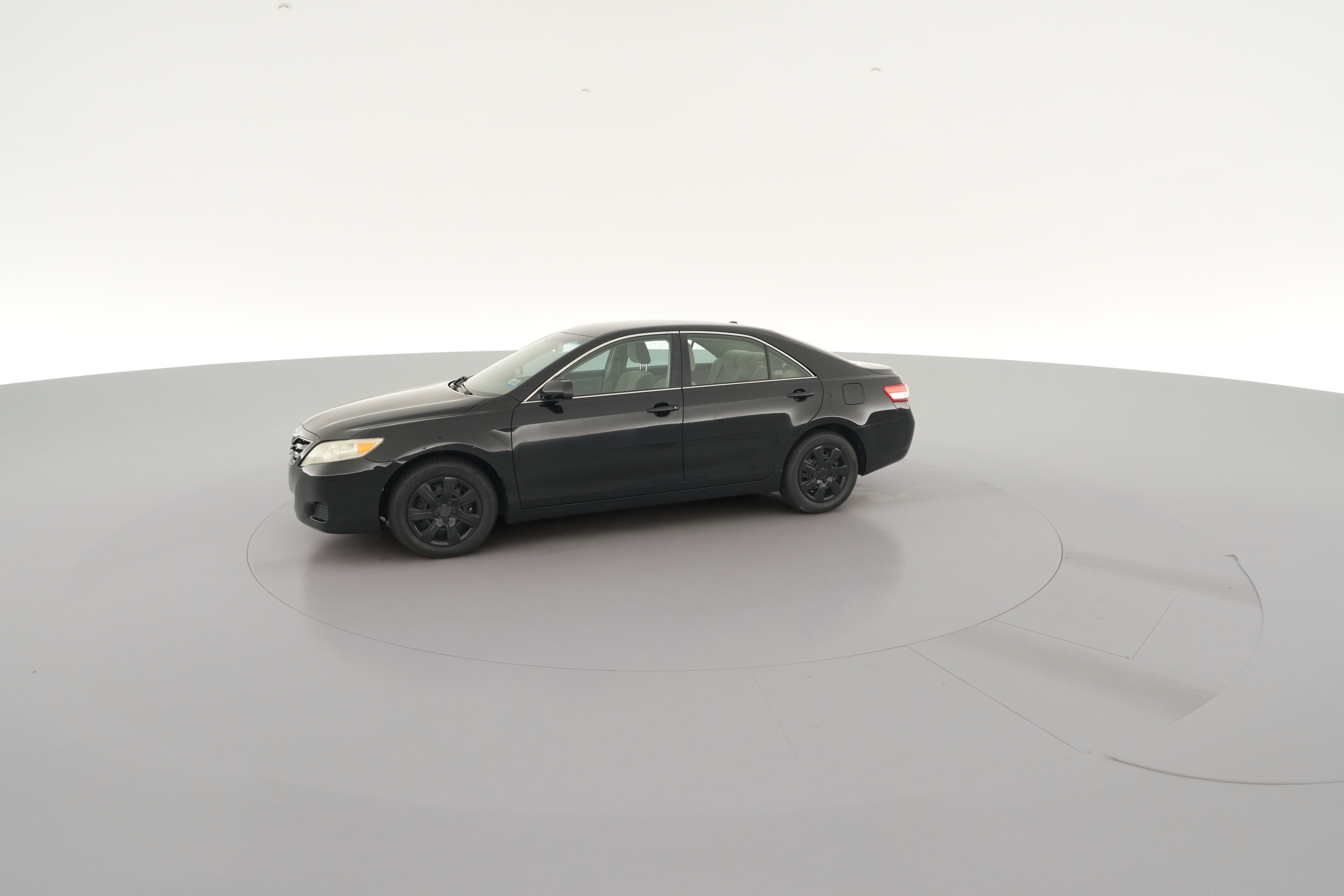 2010 Toyota Camry LE - Photo 20