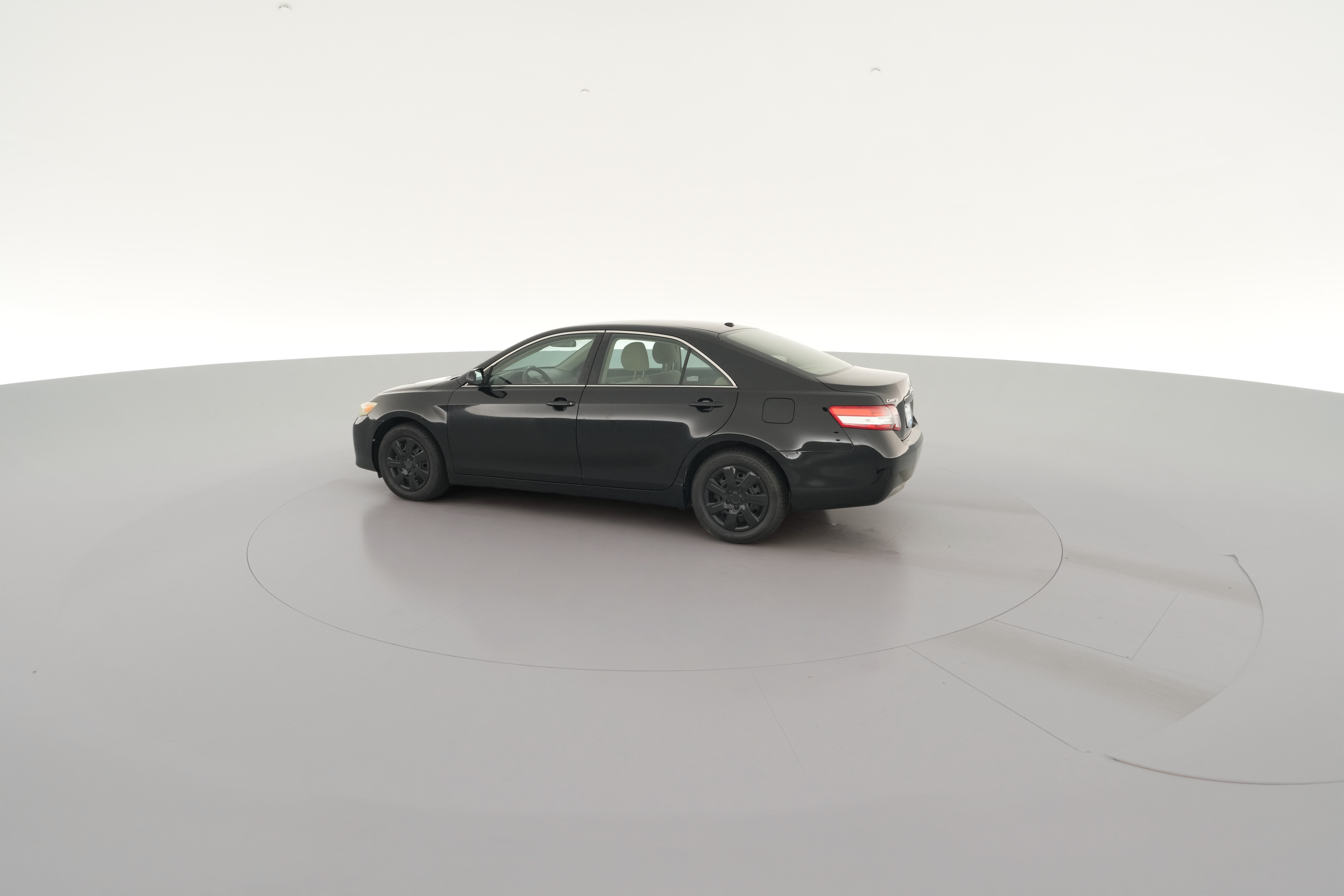 2010 Toyota Camry LE - Photo 22
