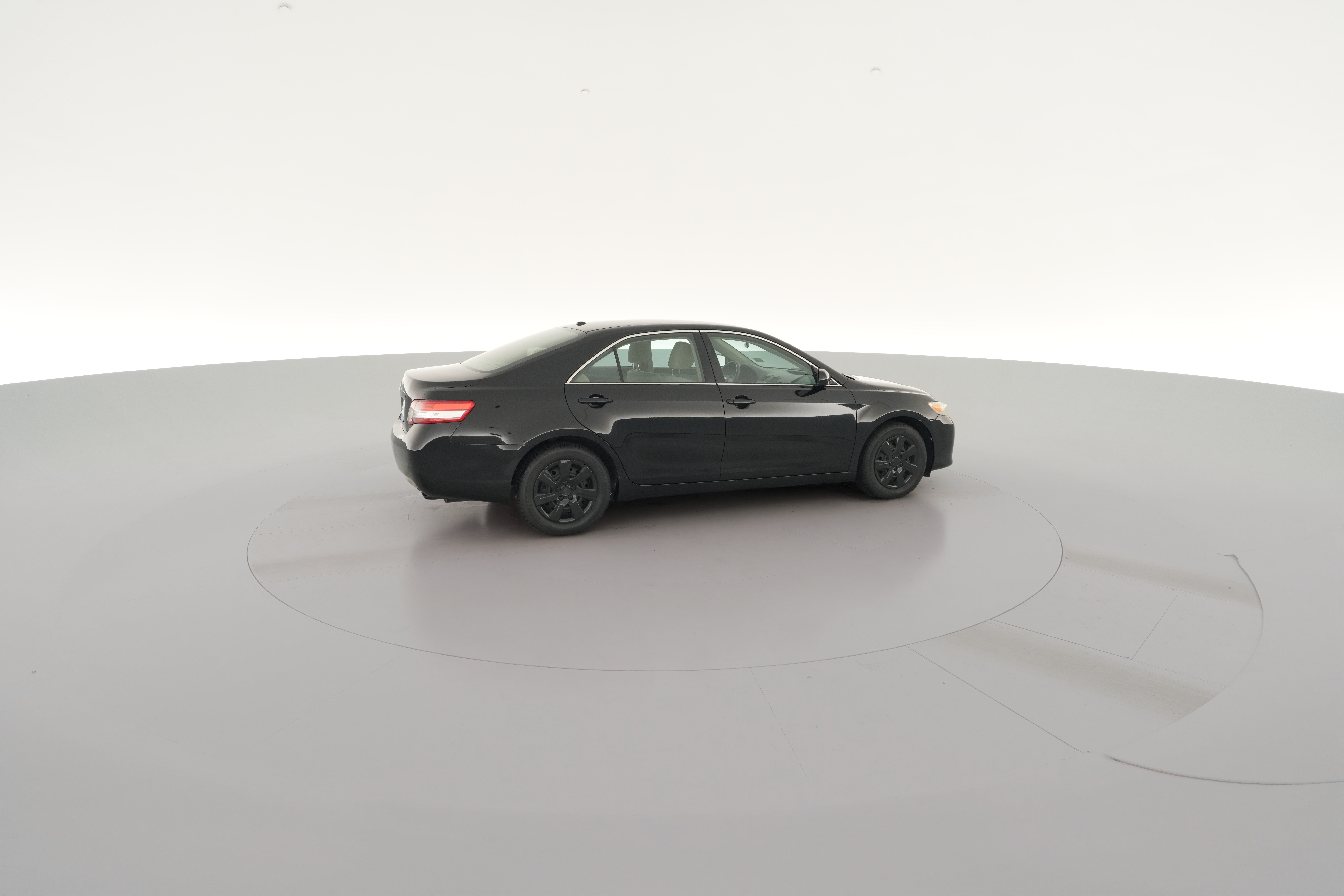 2010 Toyota Camry LE - Photo 28
