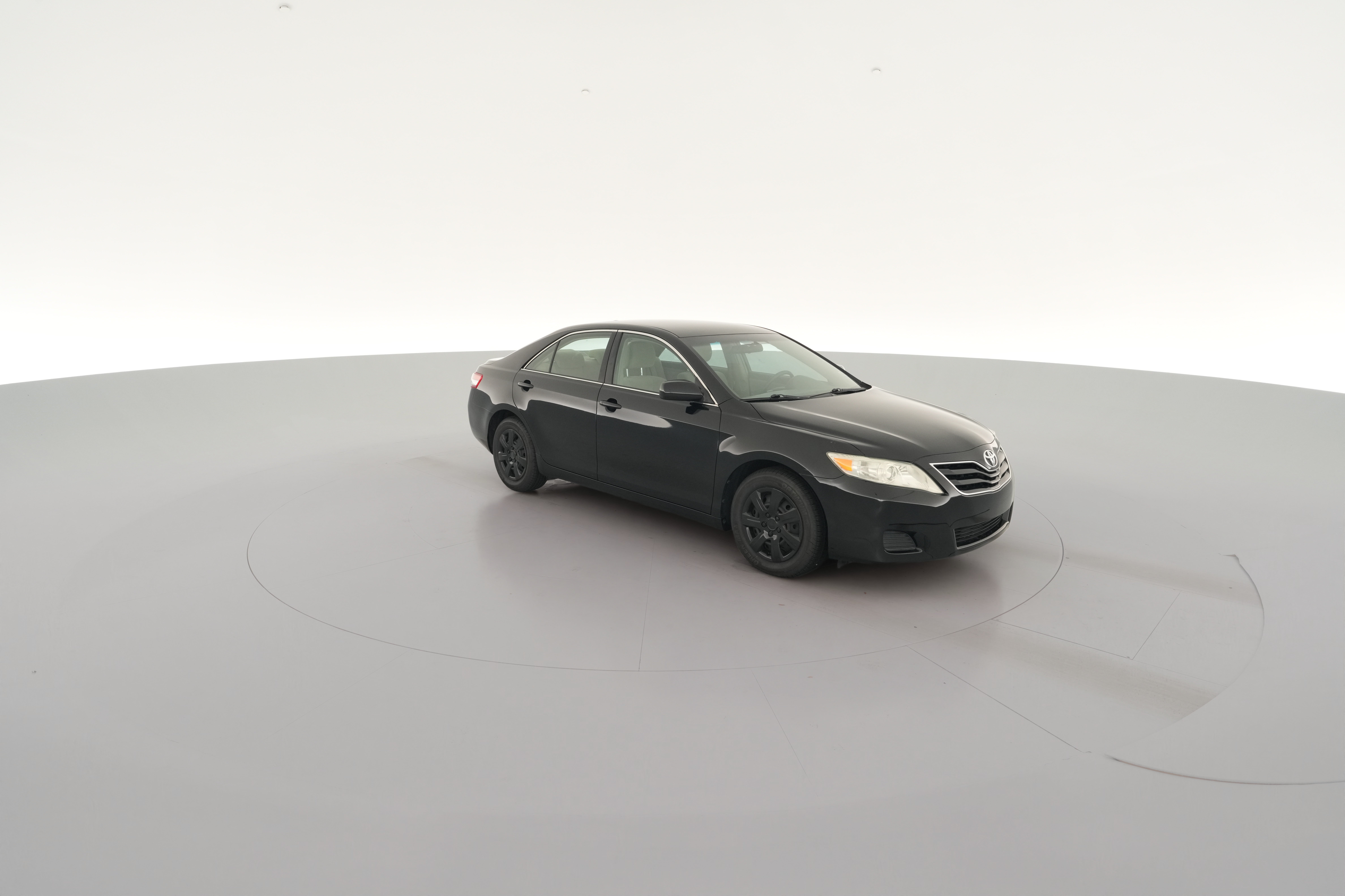 2010 Toyota Camry LE - Photo 31