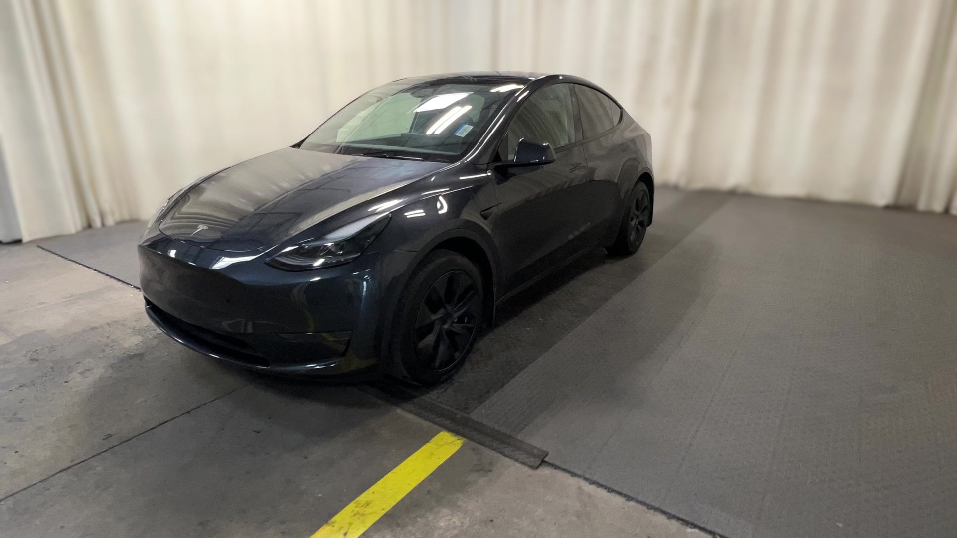 2025 Tesla Model Y vehicle photo