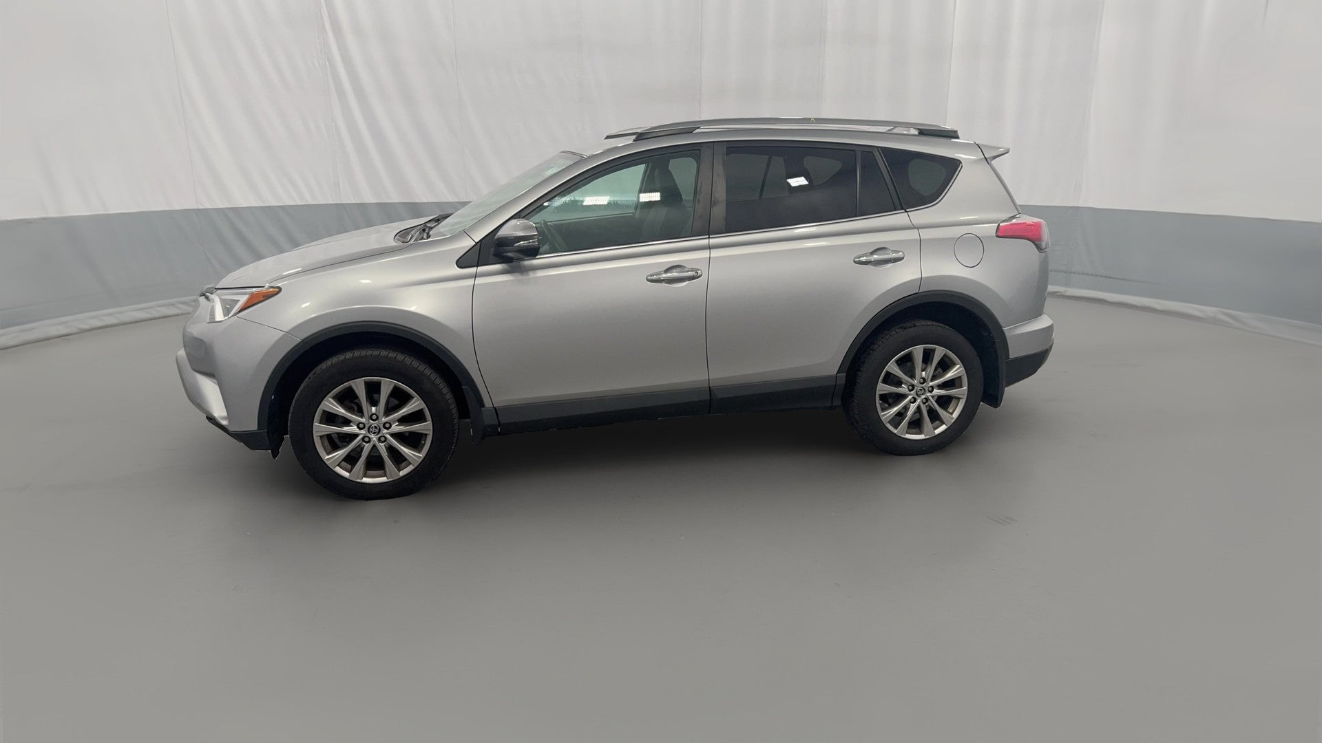 2017 Toyota RAV4 vehicle photo