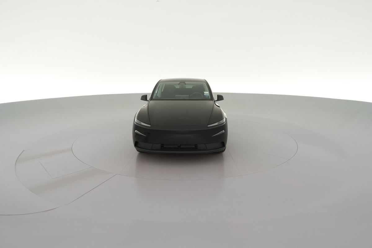 2026 Tesla Model Y Rear-Wheel Drive in Black — 360° view 1