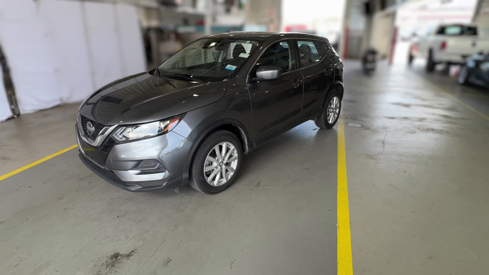 2021 Nissan Rogue Sport vehicle photo