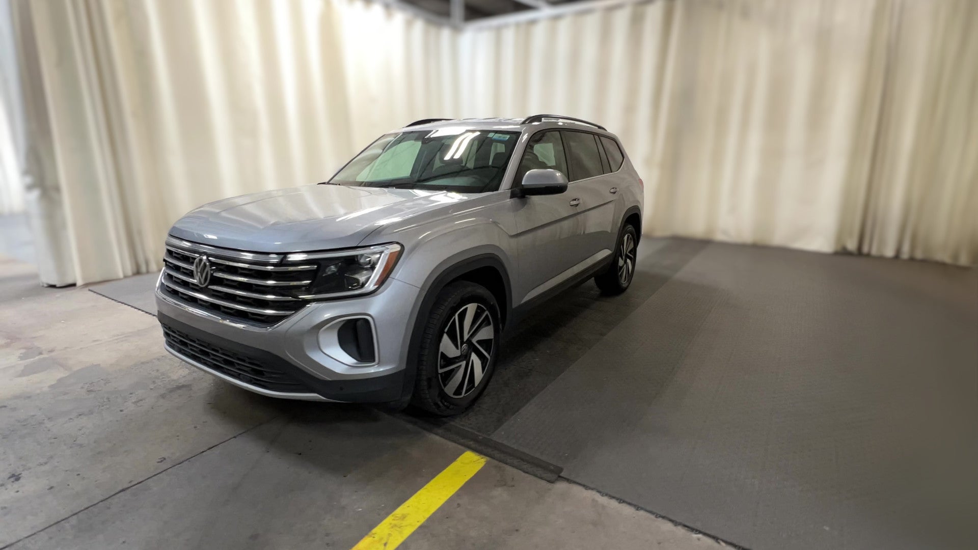 2026 Volkswagen Atlas vehicle photo