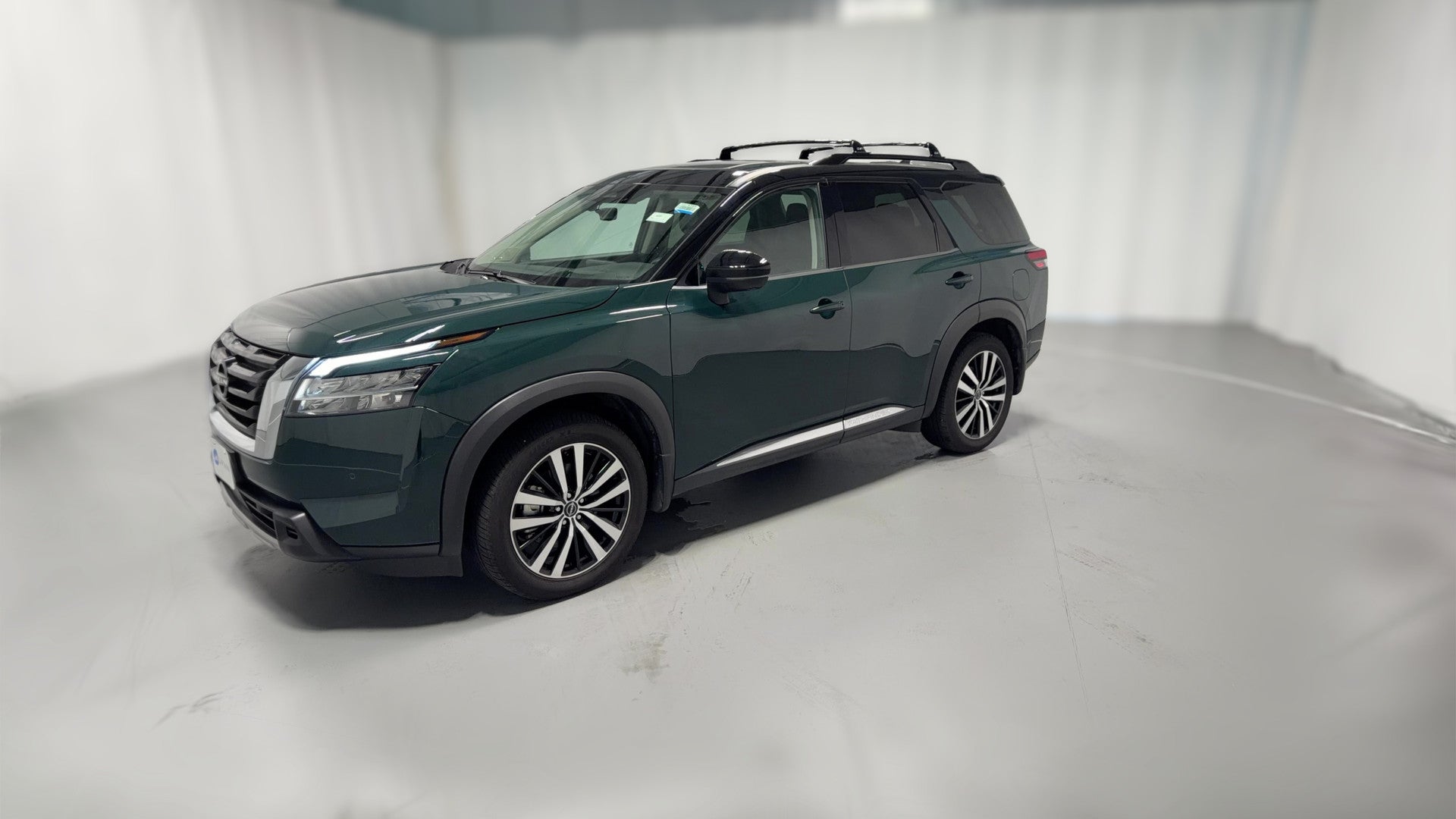2023 Nissan Pathfinder vehicle photo