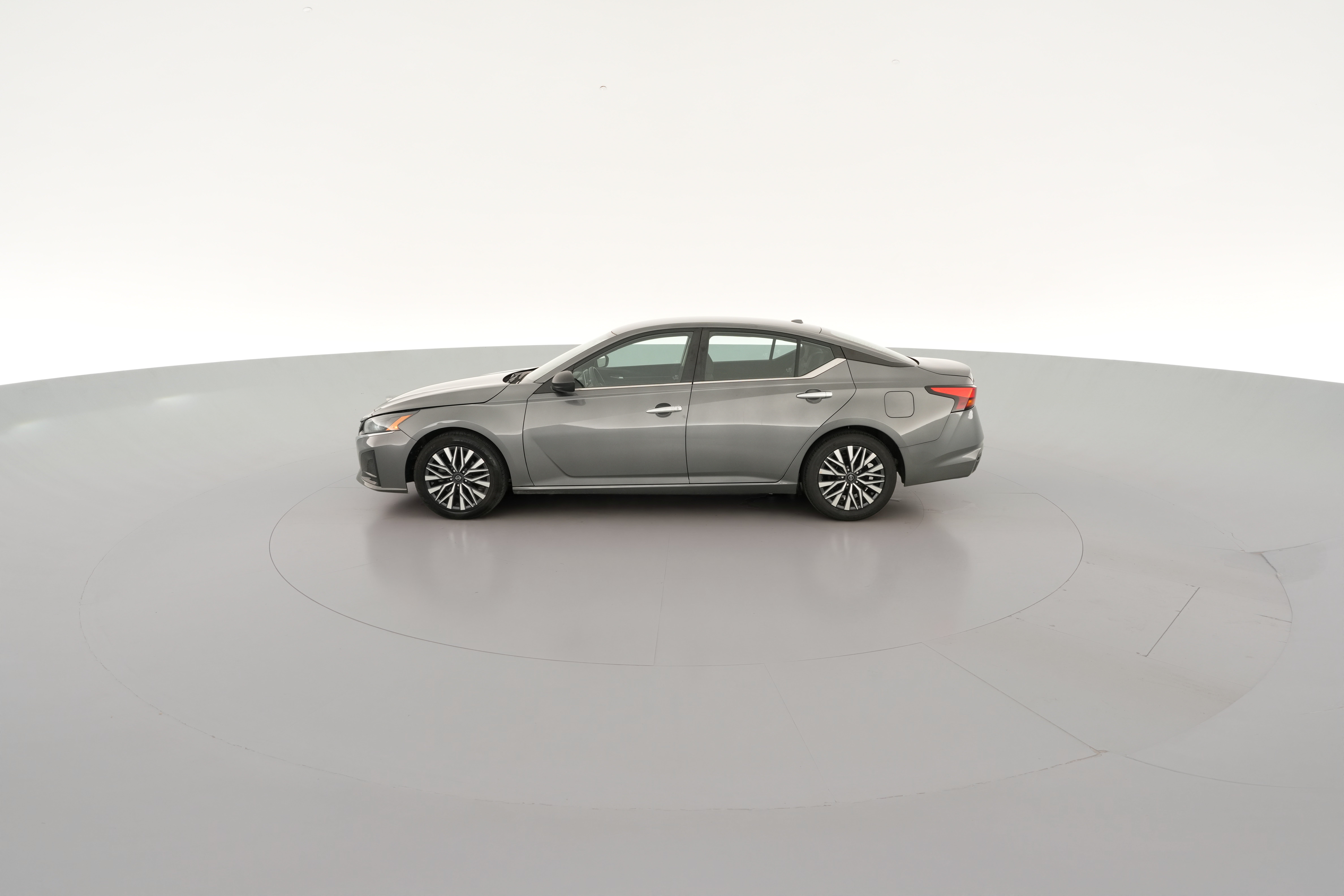 2024 Nissan Altima SV - Photo 24